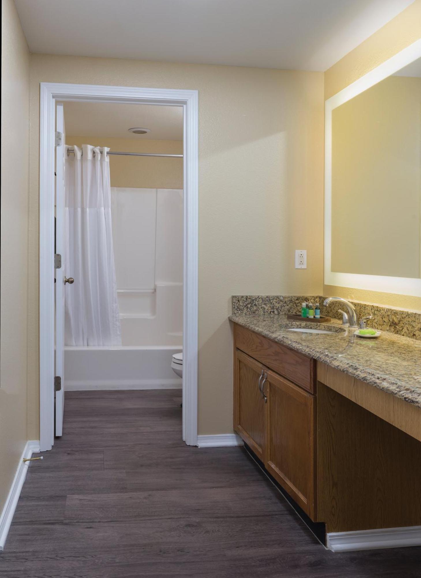 One-Bedroom Suite