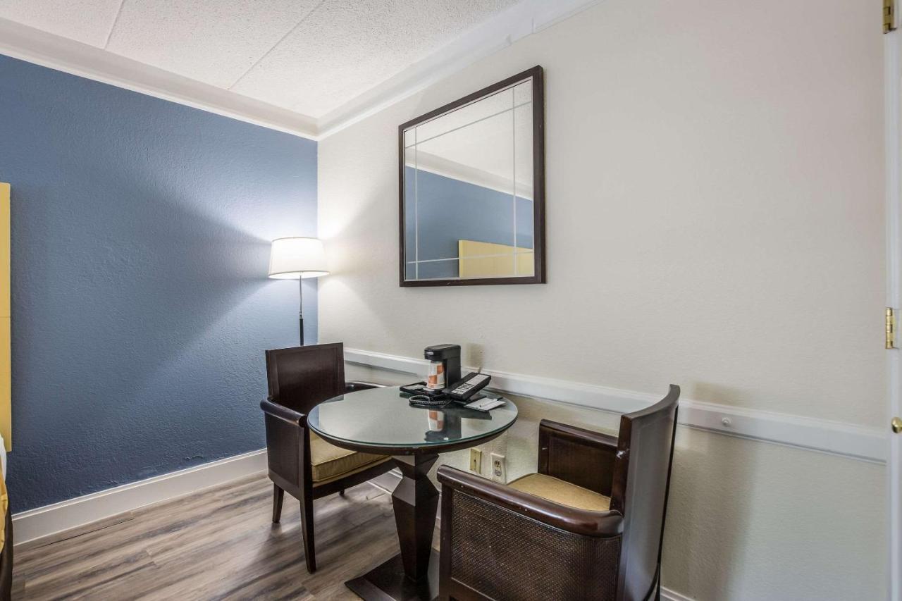 Double Room with Two Double Beds - Non-Smoking