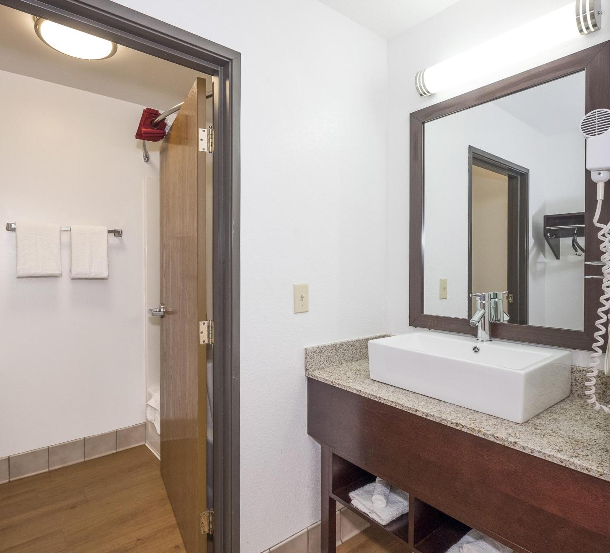 Superior King Room - Non-Smoking