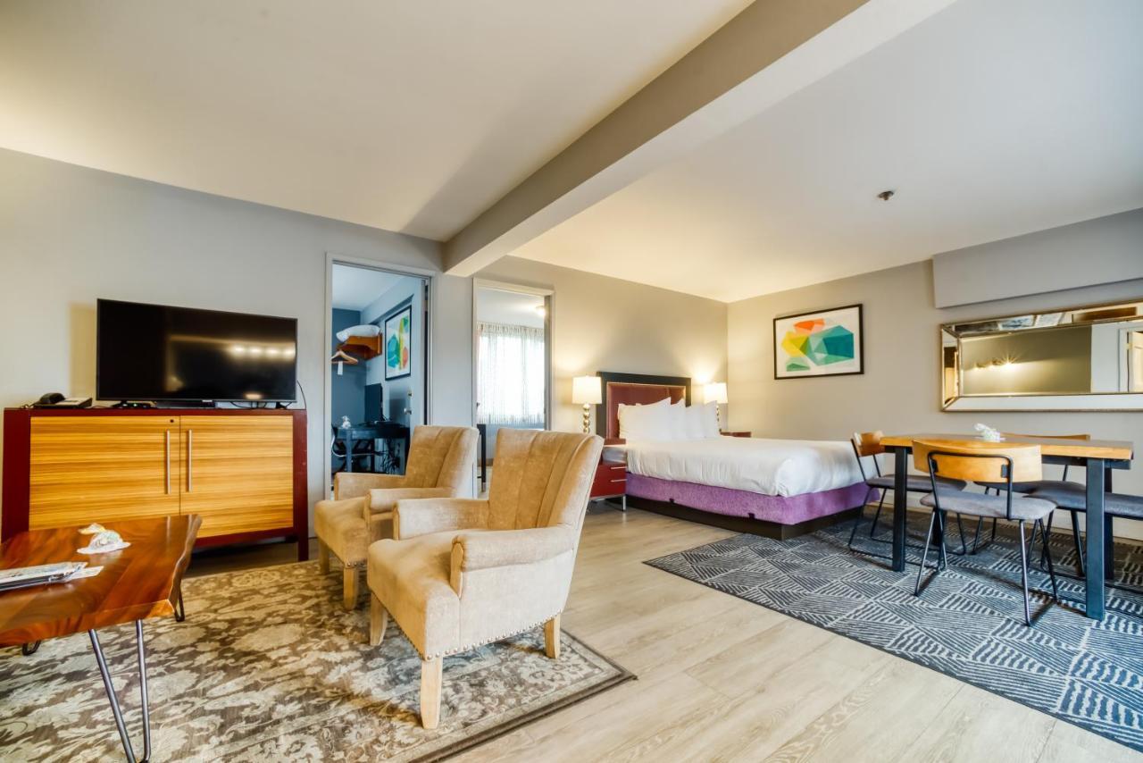 Two-Bedroom Suite