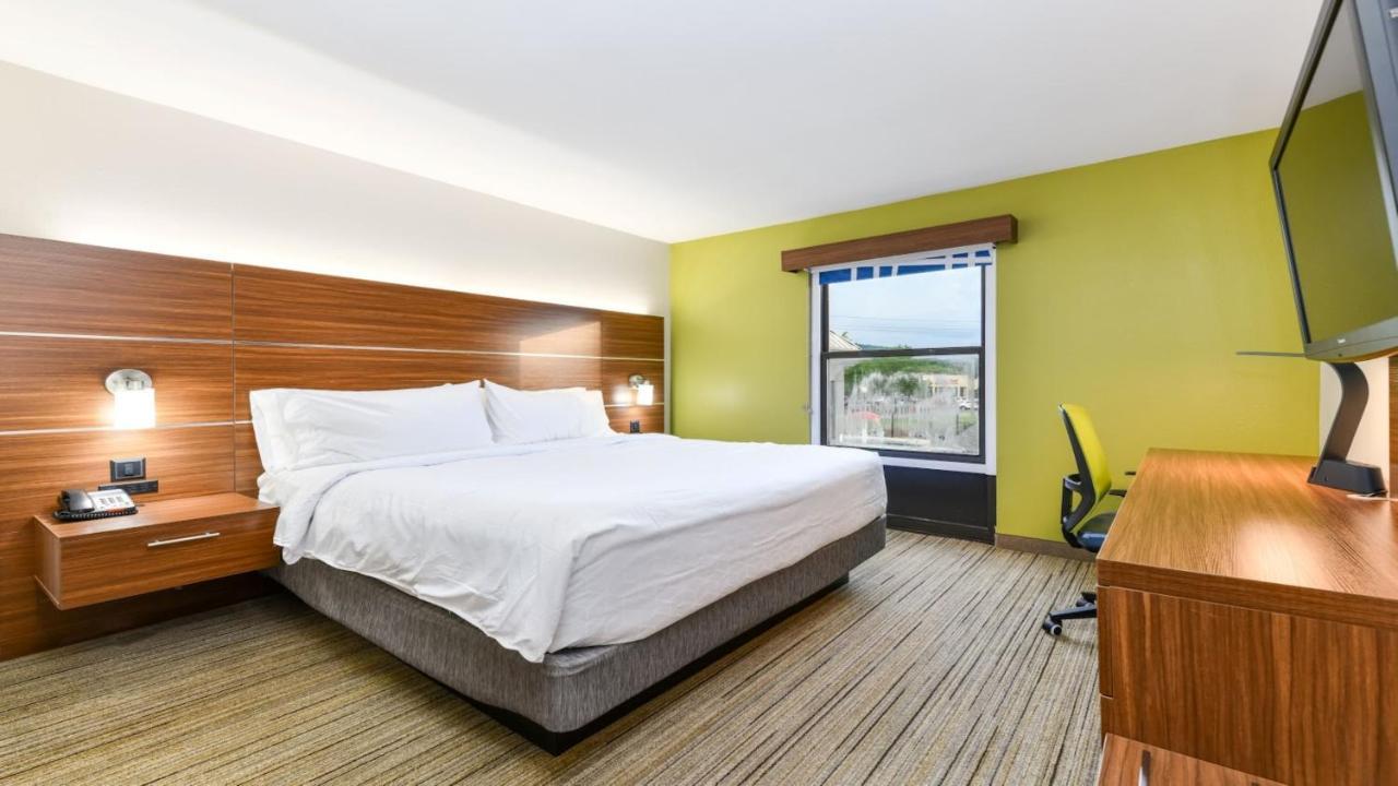 Standard King Room,1449498118:JPEG