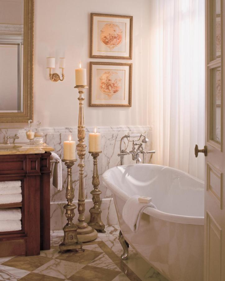 Four Seasons King Room
