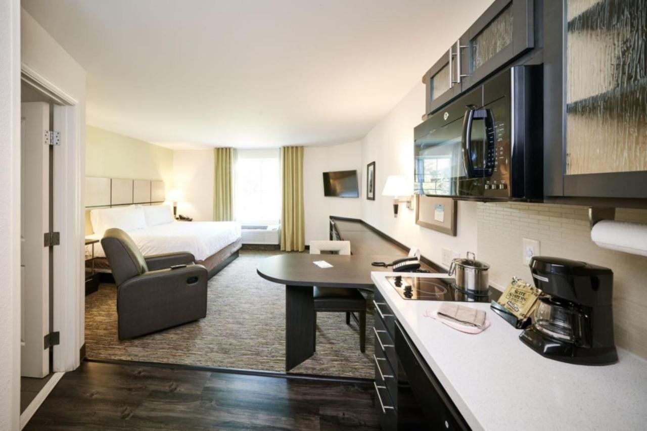 Studio Suite,1130946876:JPEG