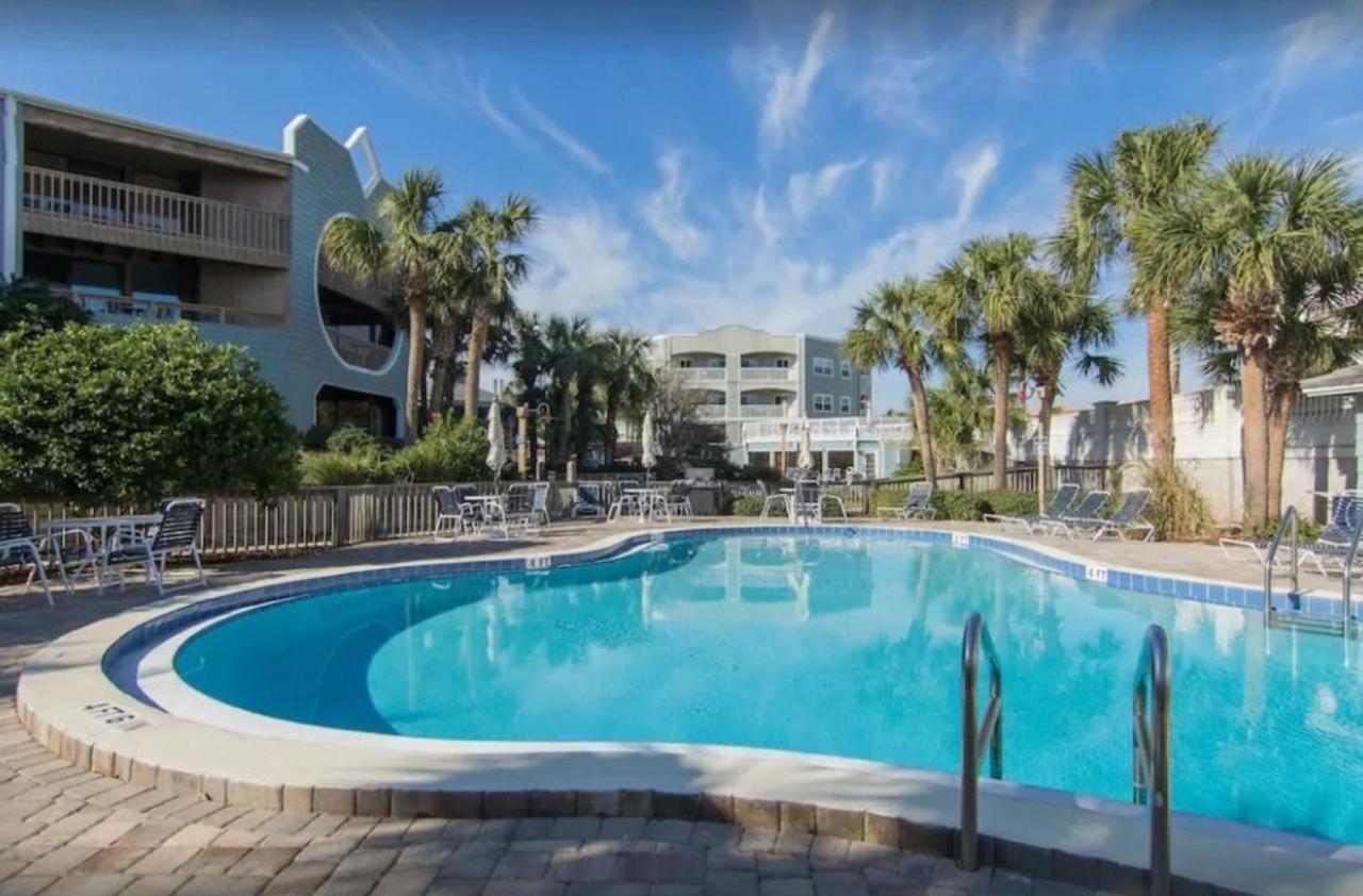 Two-Bedroom Apartment with Ocean View