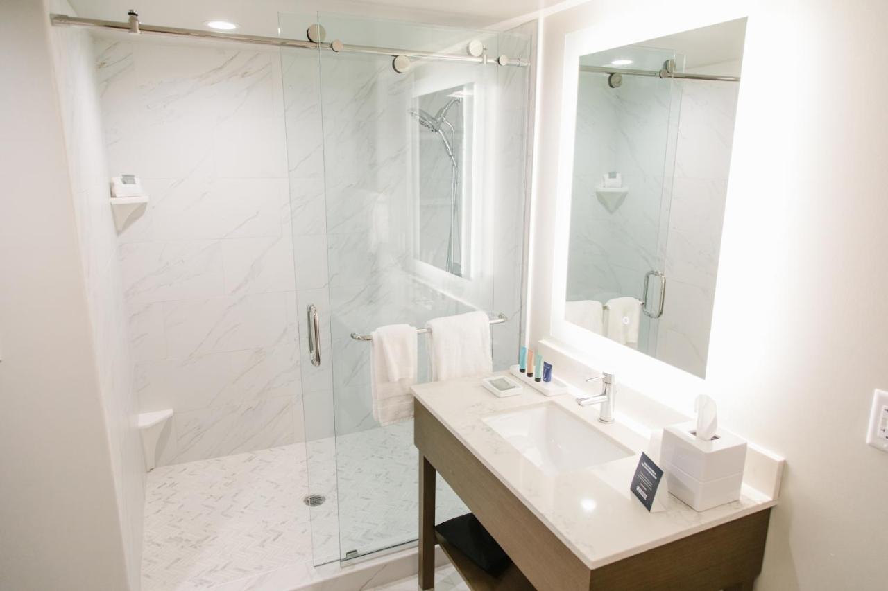 Two-Bedroom King Luxury Suite,1138856734:JPEG
