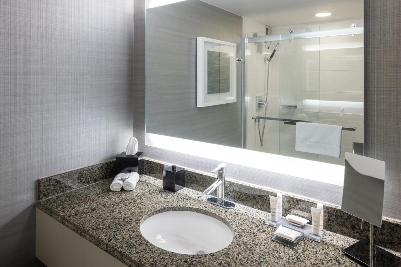 King or Double Room with City View