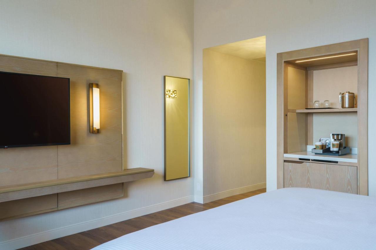 Room with 2 Queen Beds