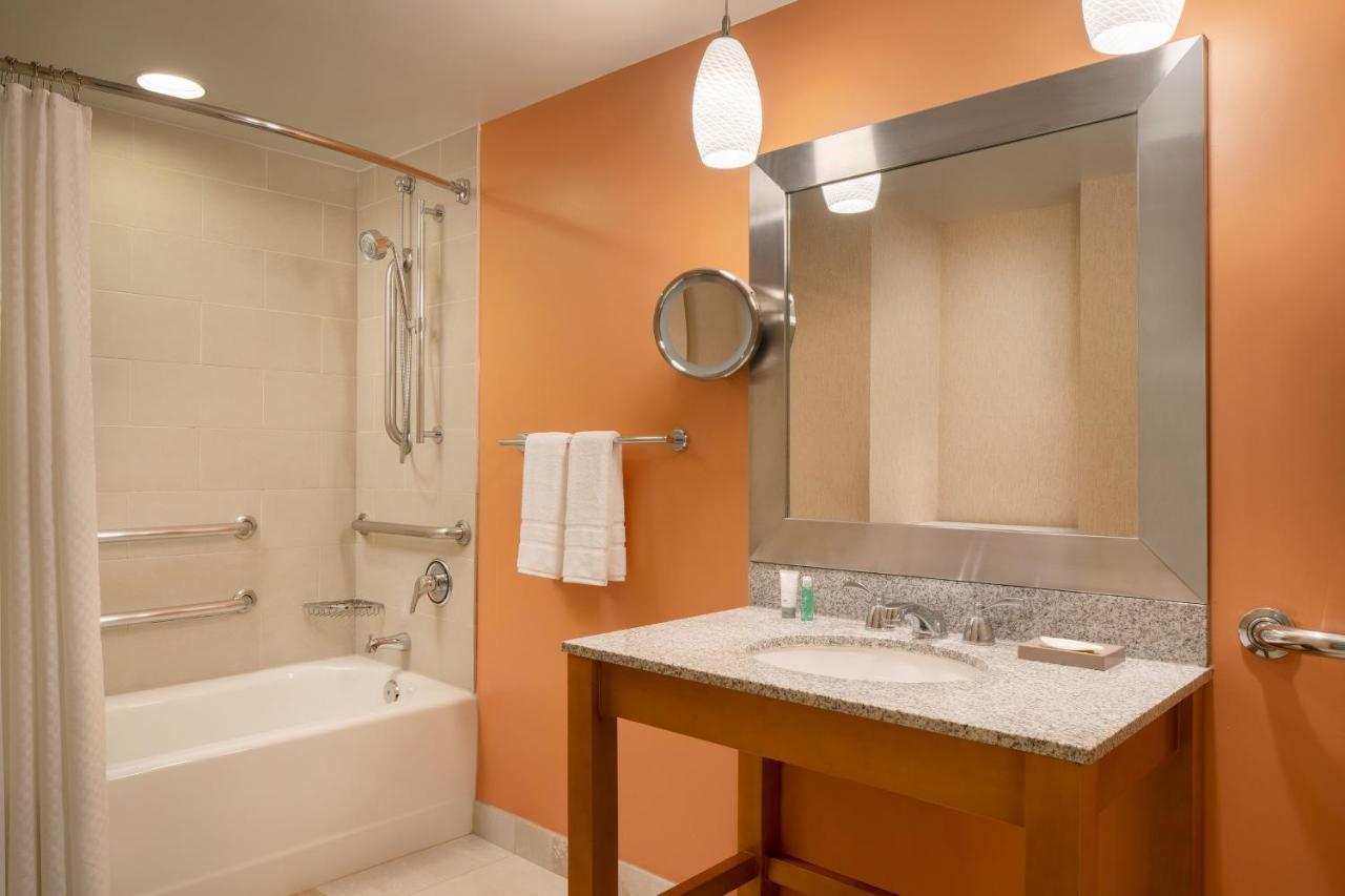Accessible 1 King, Guest room, 1 King