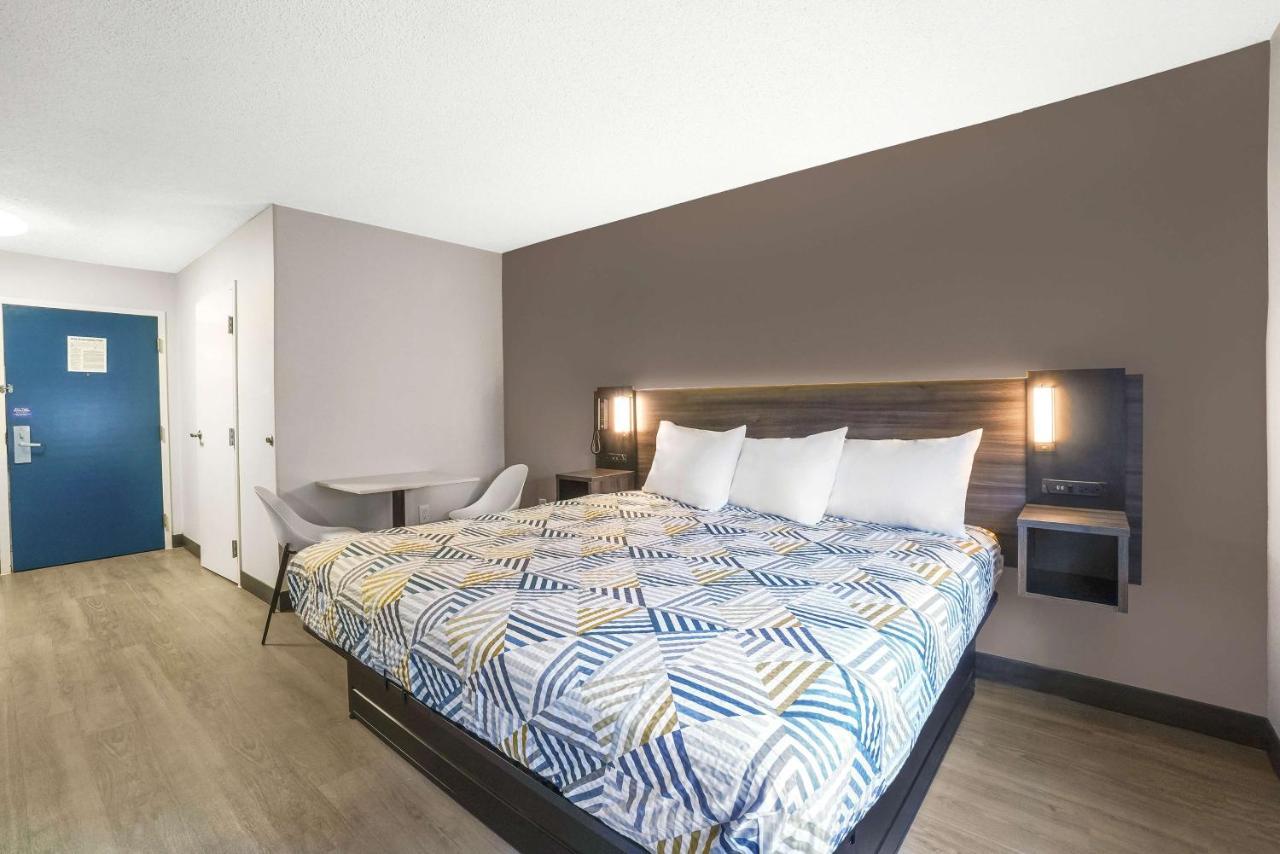 Queen Room,1167941332:JPEG