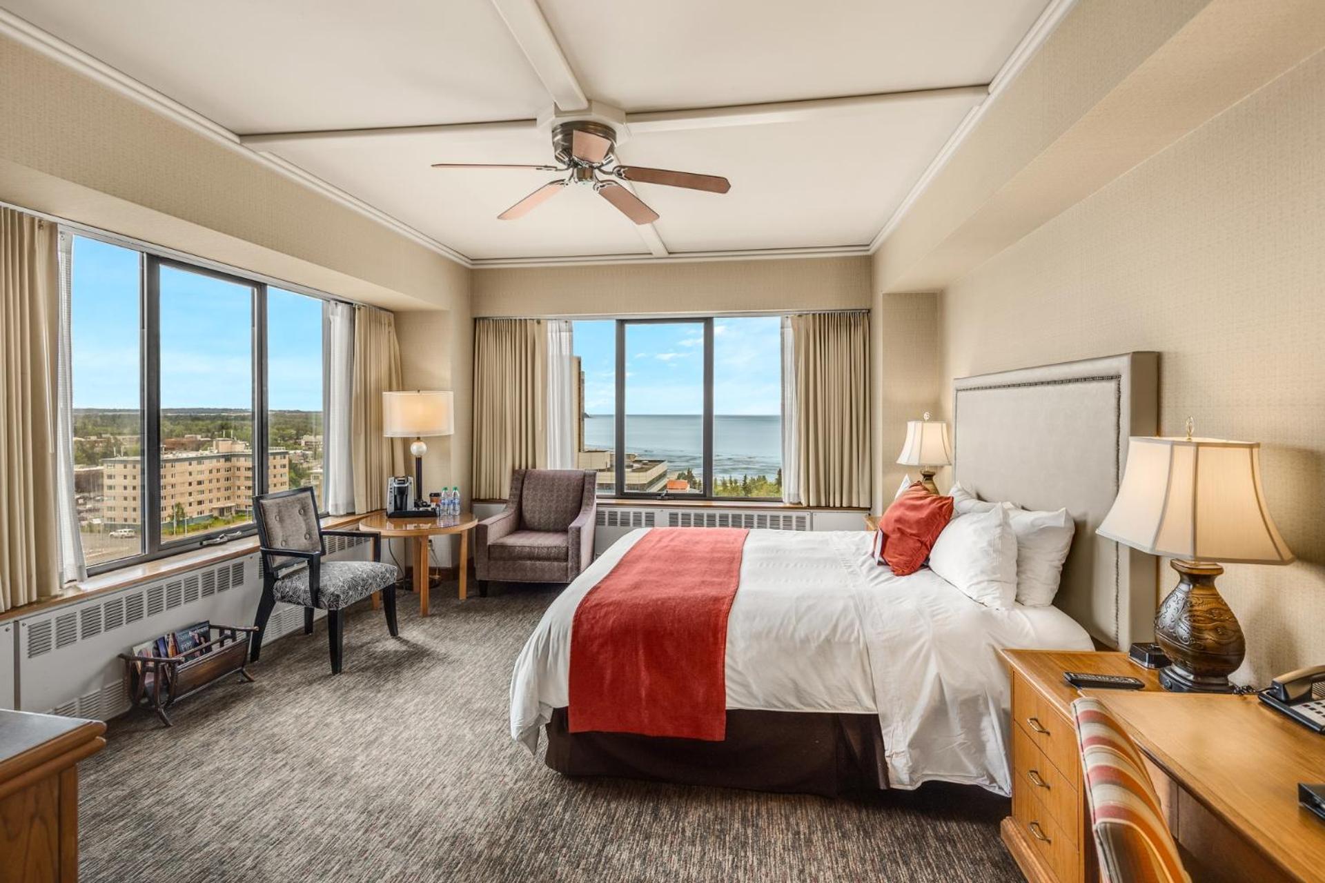 Deluxe King Room,117665554:JPEG