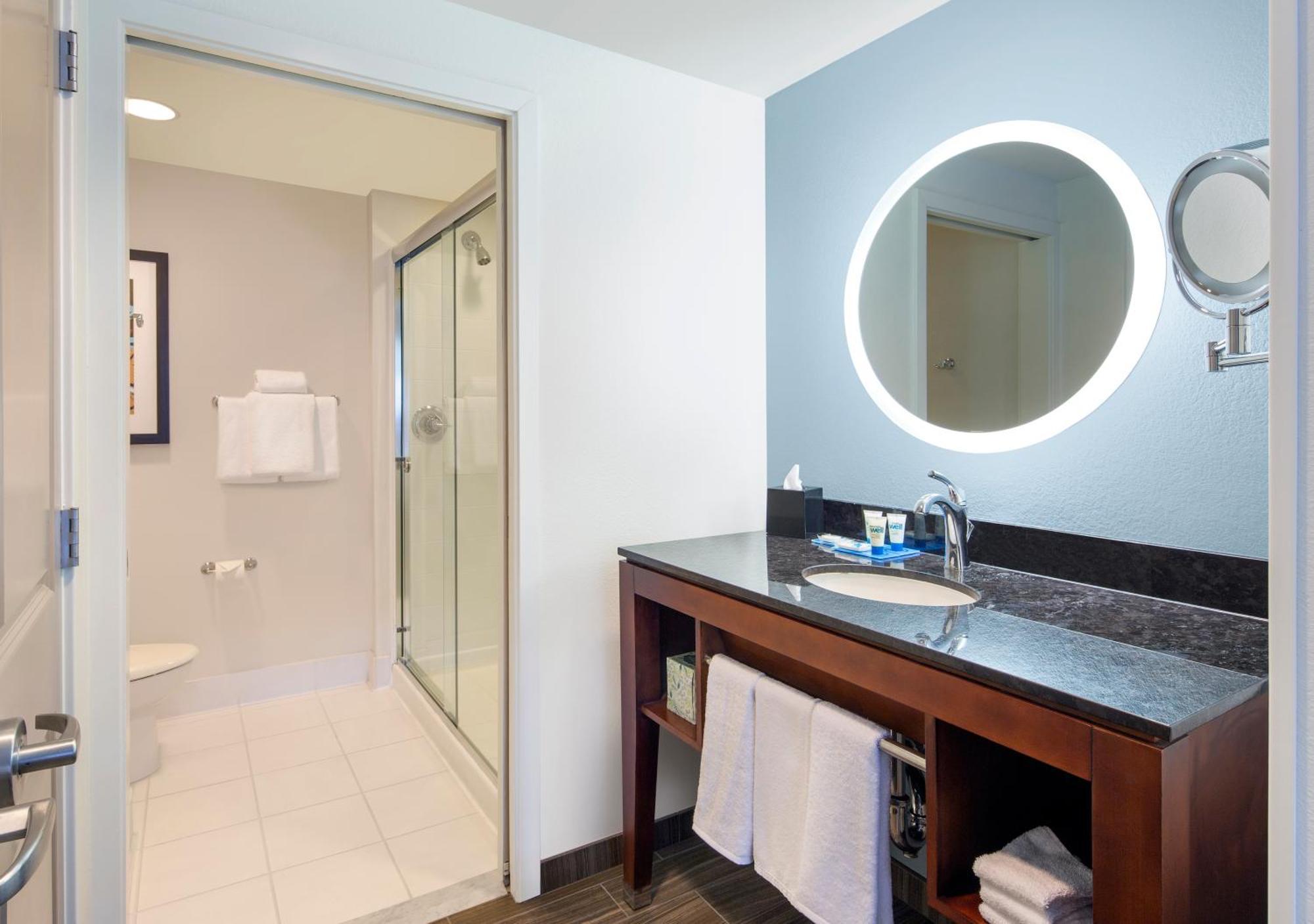 One-Bedroom Suite with Two Queen Beds