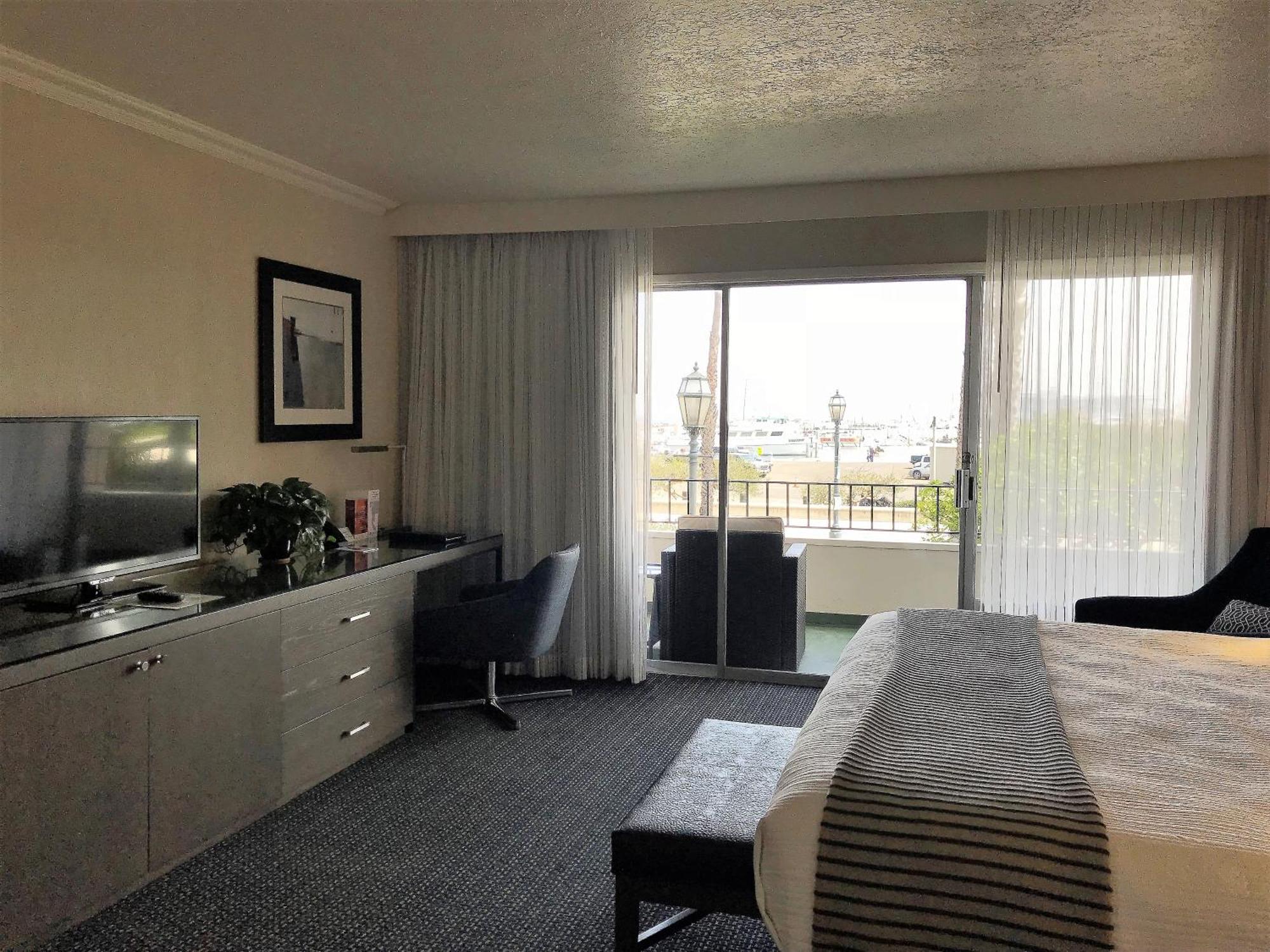 King Room Harbor View,1211034736:JPEG