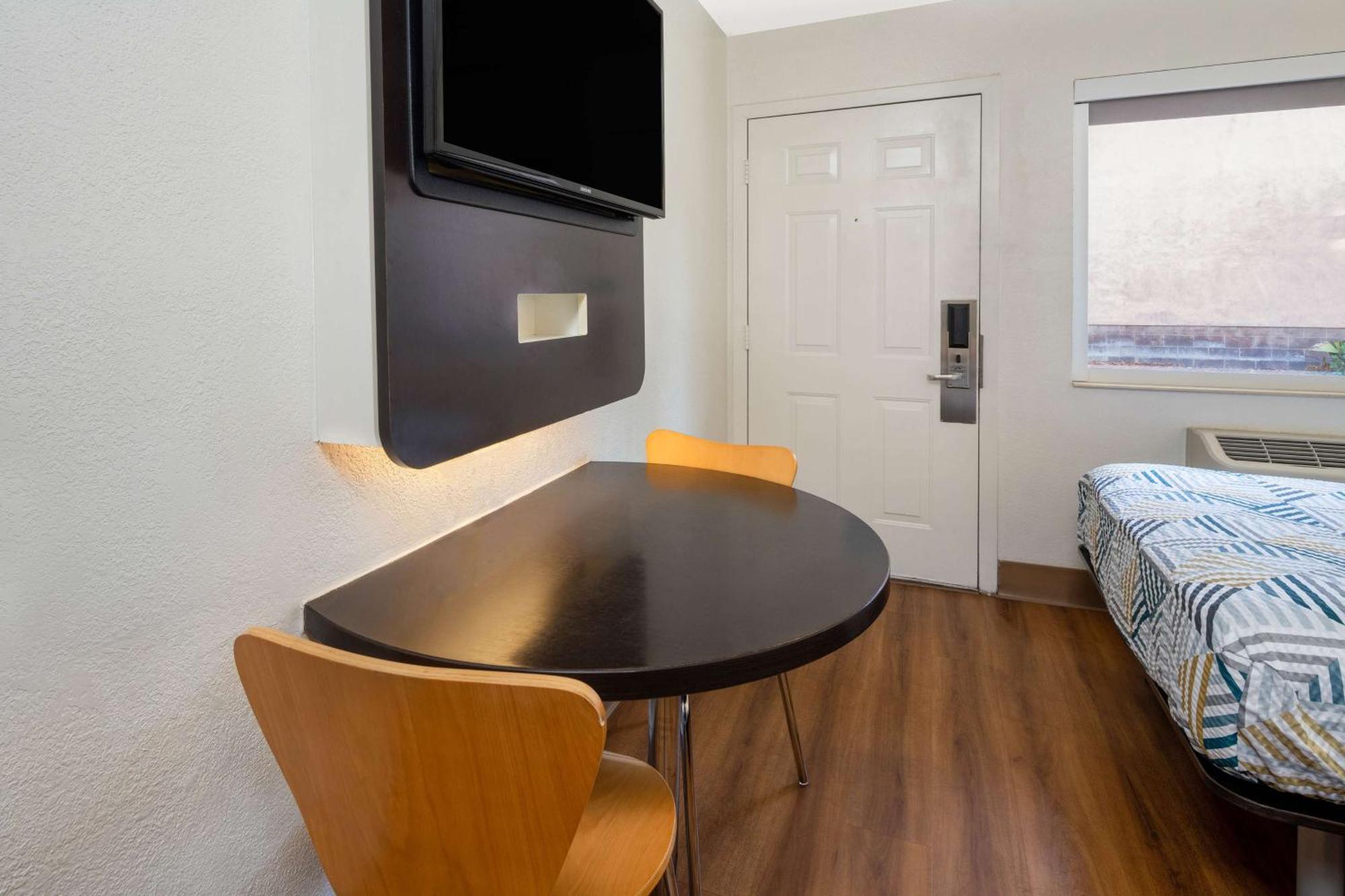 Double Room - Disability Access,1211110942:JPEG