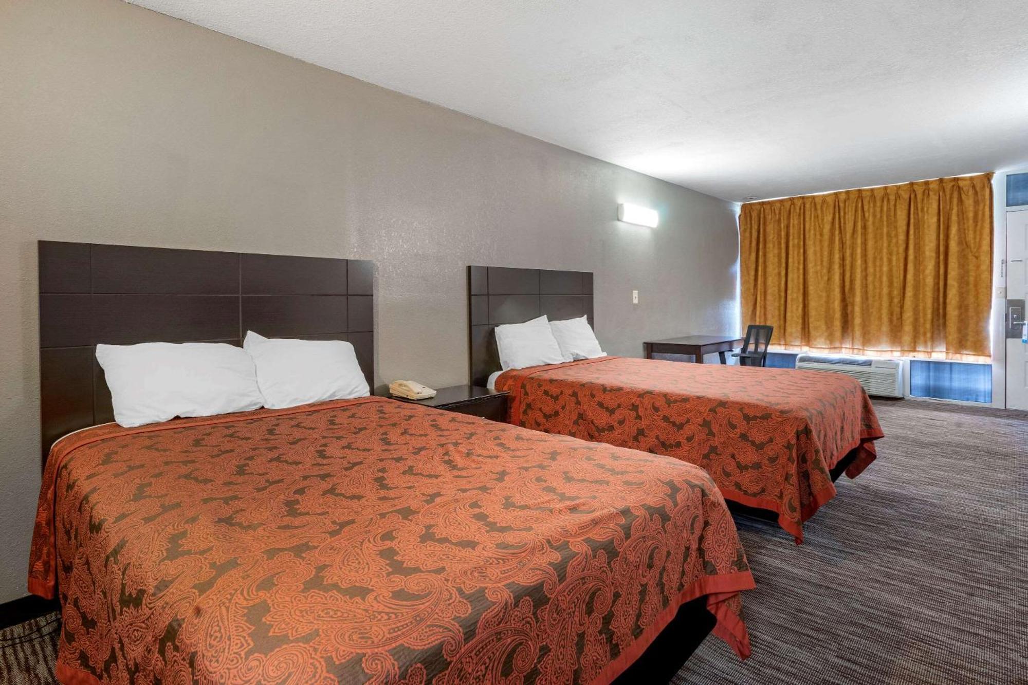 Double Room with Two Double Beds - Non-Smoking/Pet-Friendly,1211823889:JPEG
