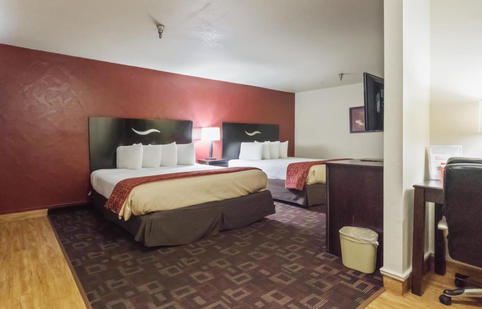 Suite with Two King Beds Non-Smoking