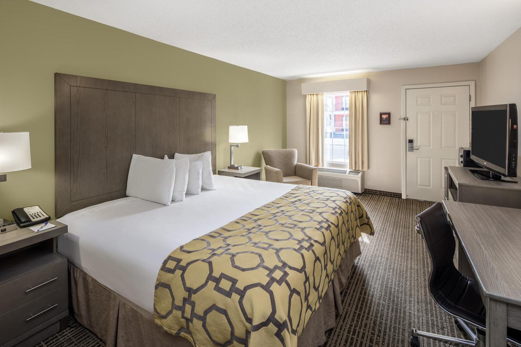 King Room with Roll-in Shower - Mobility Access/Non-Smoking,1218965941:JPEG