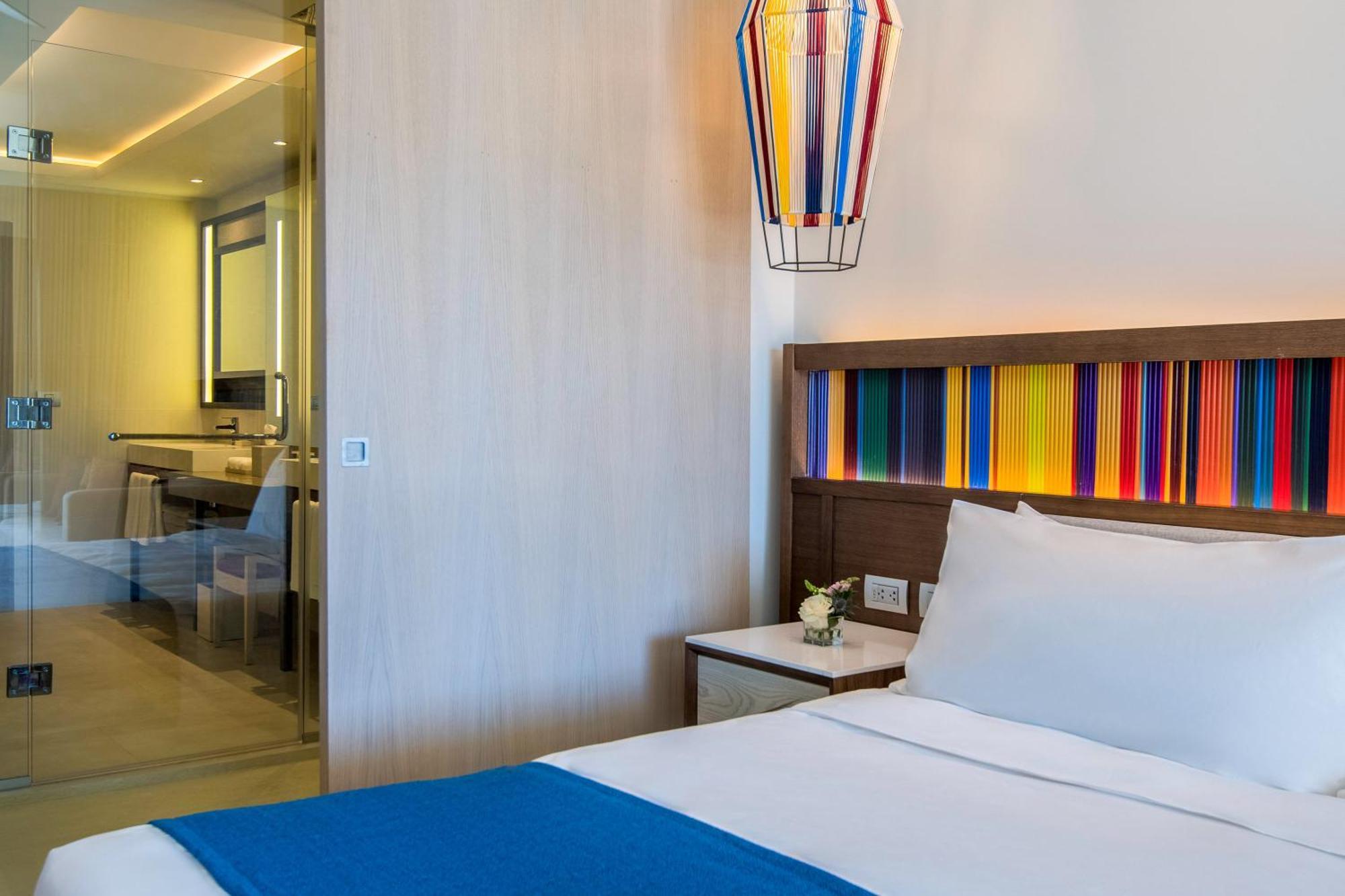 Junior King Suite with Resort View,1458012697:JPEG