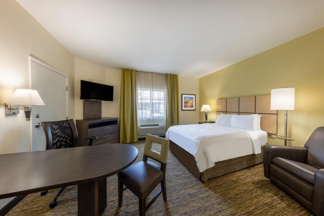 Queen Room - Mobility/Hearing Access - Non-Smoking
