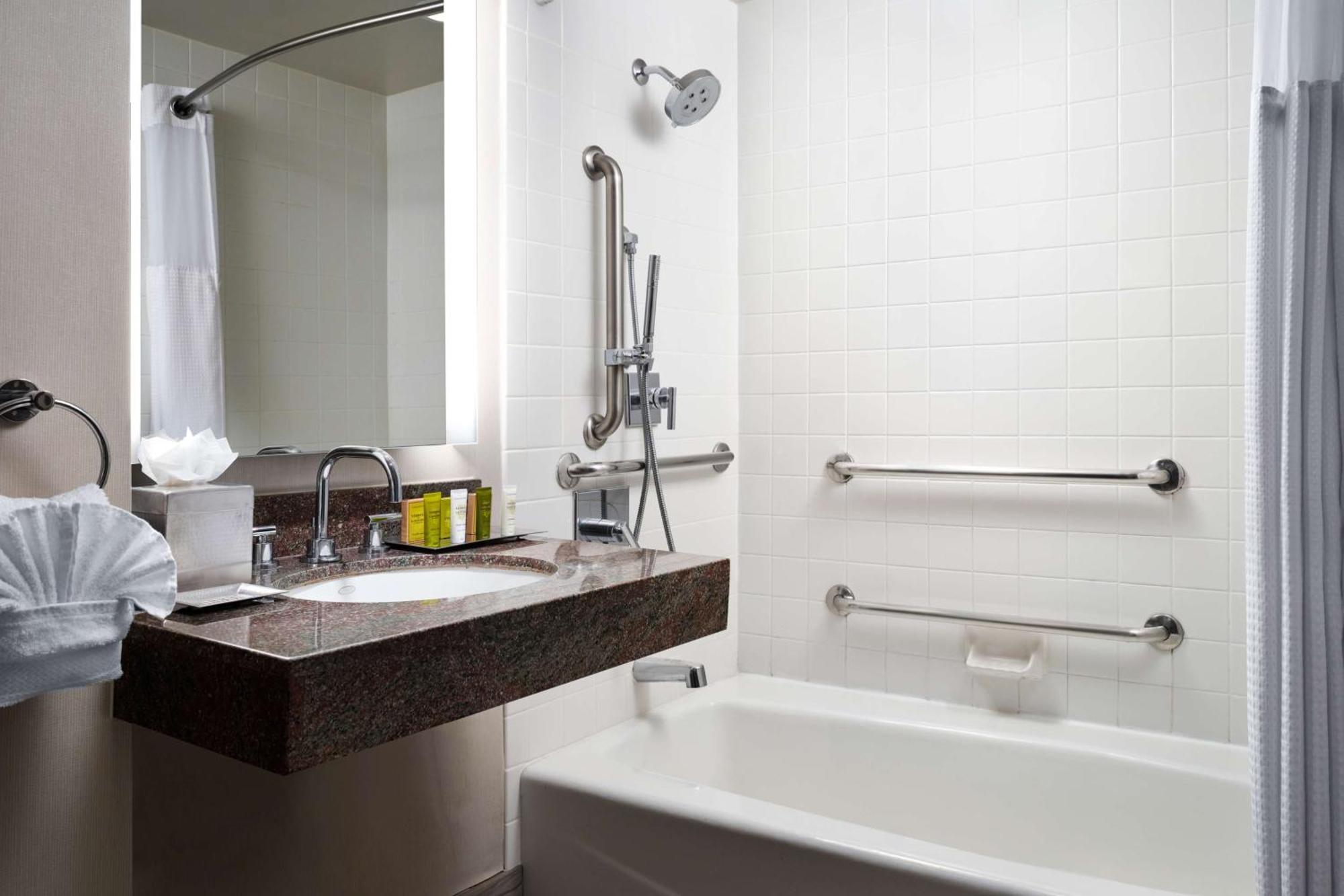 King Room with Bath Tub - Hearing and Disability Accessible,1548347953:JPEG