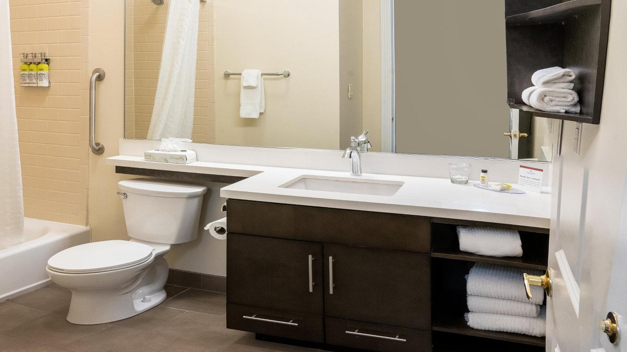 One-Bedroom King Suite,1277101603:JPEG