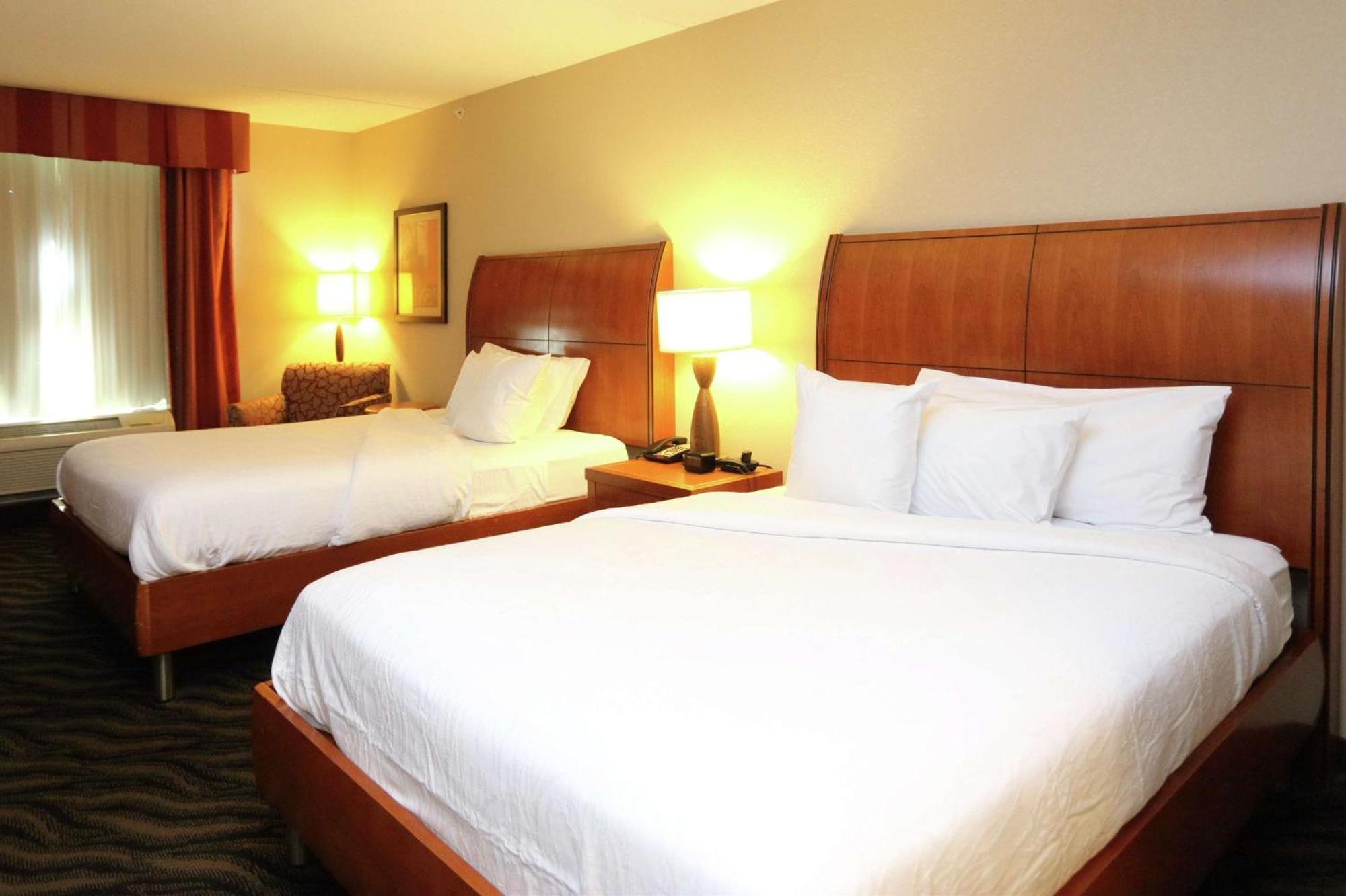 Queen Room with Two Queen Beds,1557448942:JPEG
