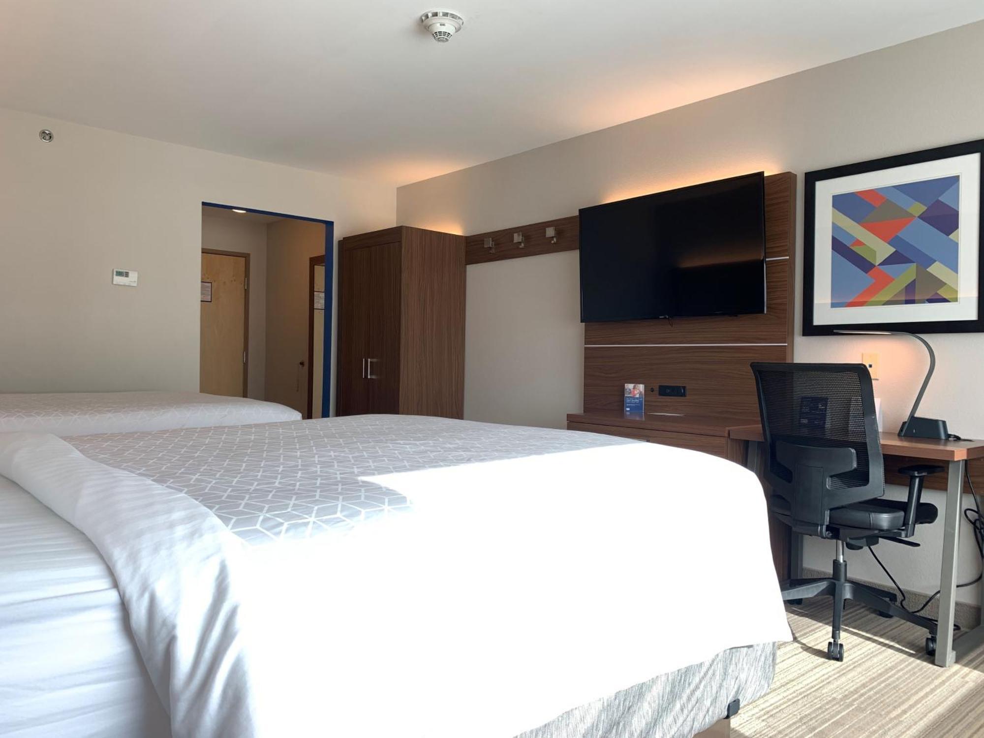 Standard Room with Two Queen Beds