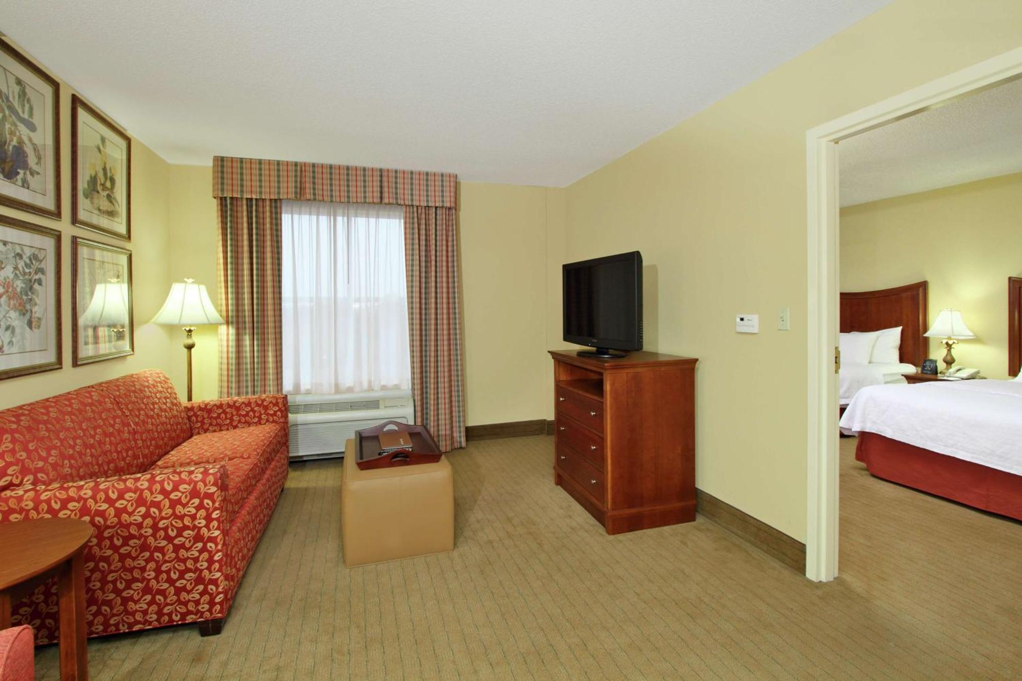 One-Bedroom Queen Suite with Two Queen Beds - Non-Smoking,1280653402:JPEG