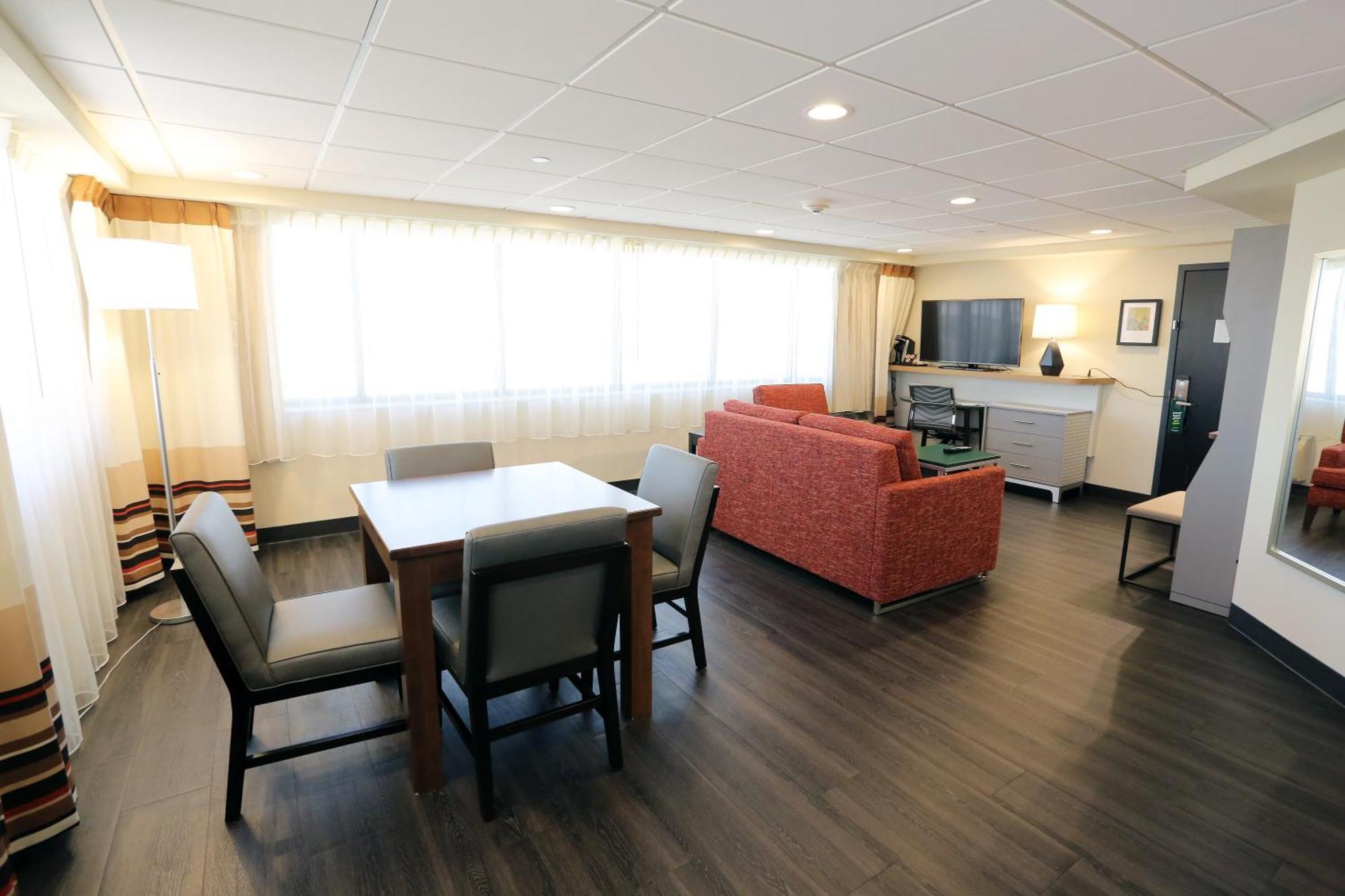 One-Bedroom Suite