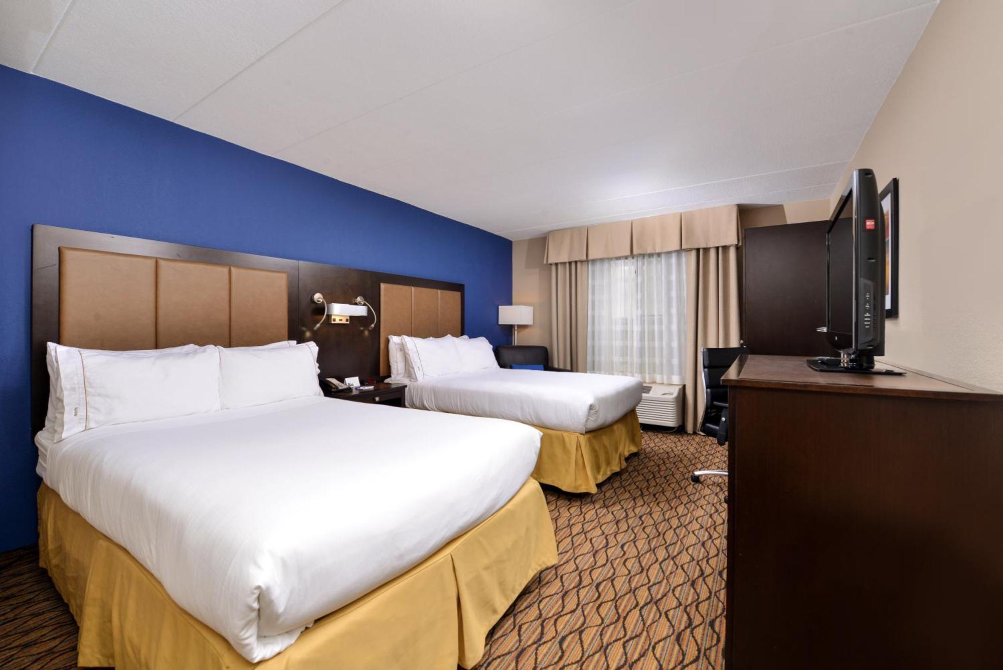 Standard Double Room with Two Double Beds,1281725119:JPEG