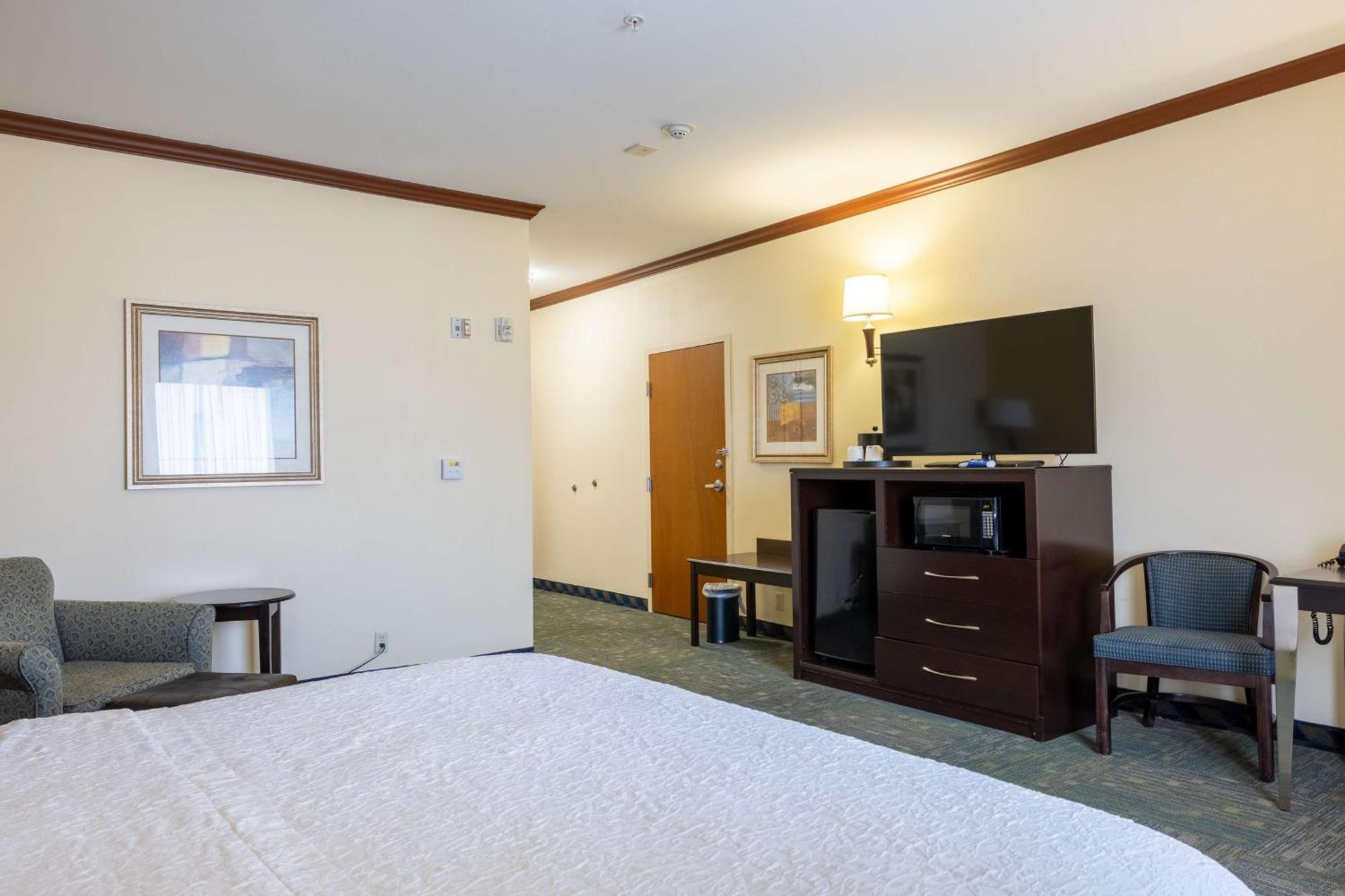 King Room - Mobility Access/Non-Smoking,1282826887:JPEG