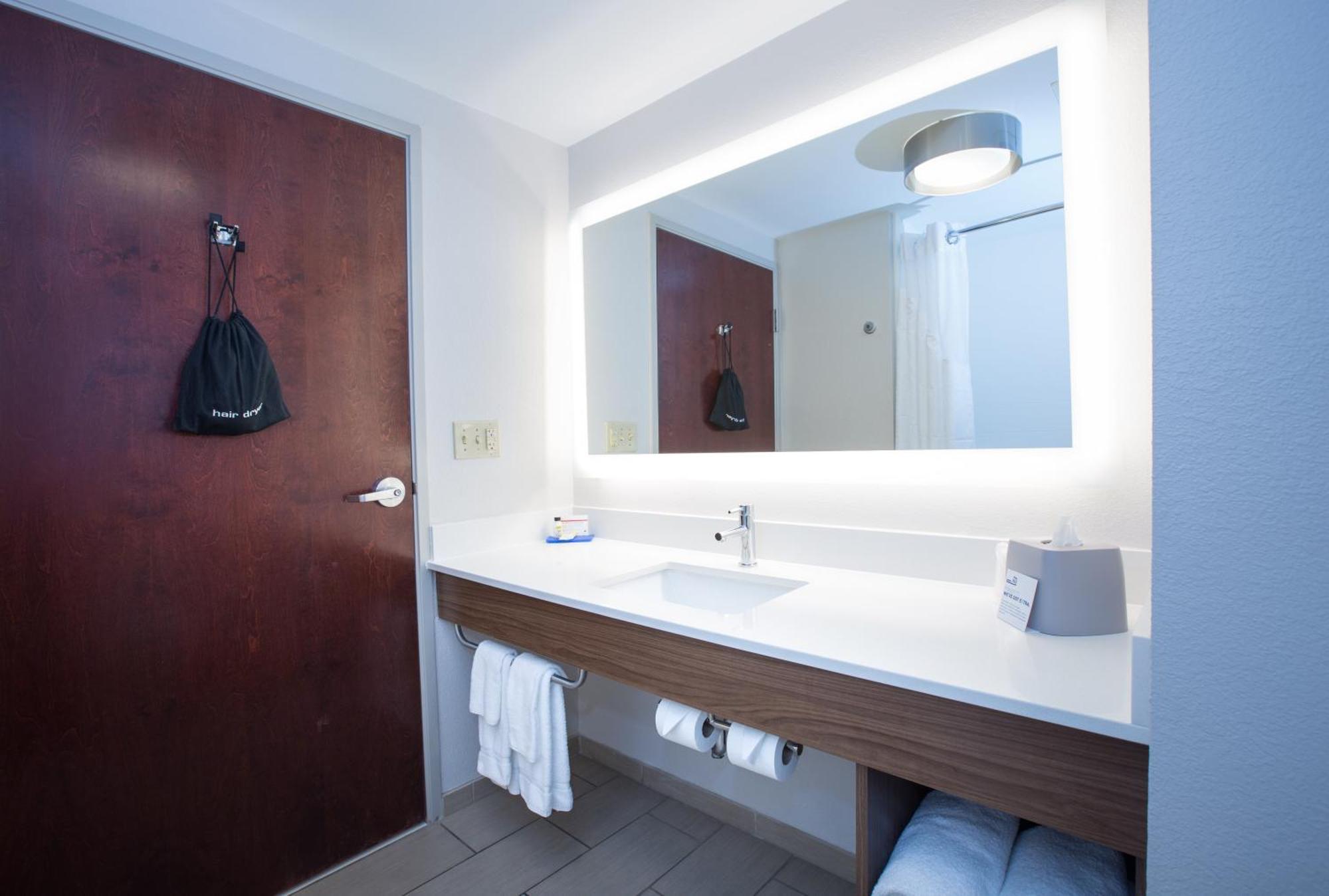 Standard Room,1450831363:JPEG