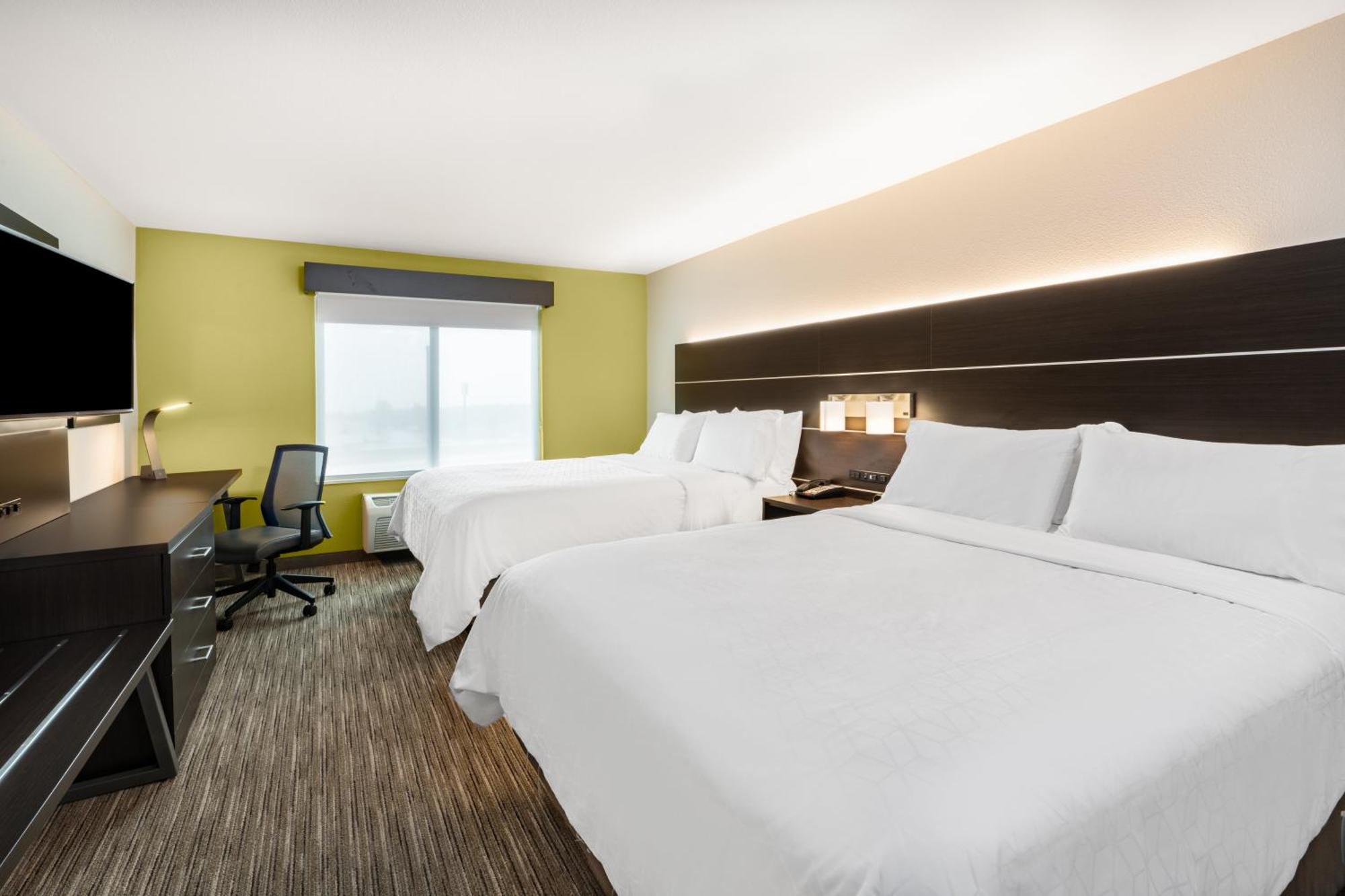 Standard Room with Two Queen Beds,1286913109:JPEG