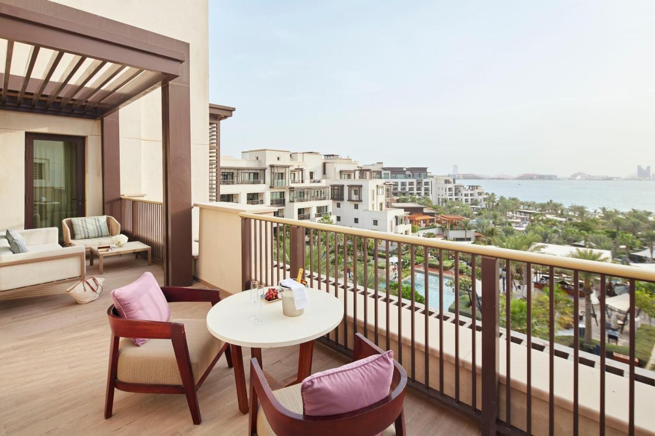Ocean View Suite - with airport transfers, suite benefits and beach club access