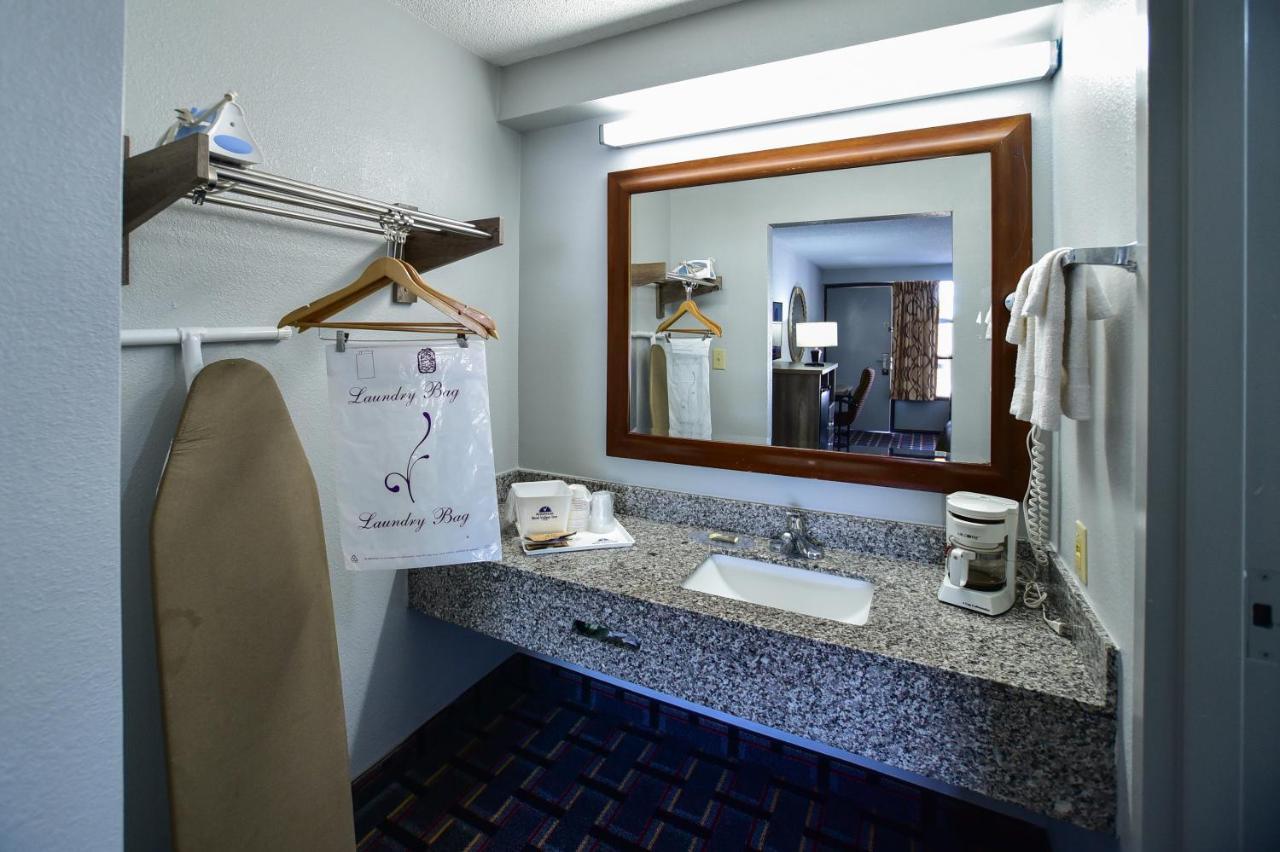 Double Room with Two Double Beds - Smoking
