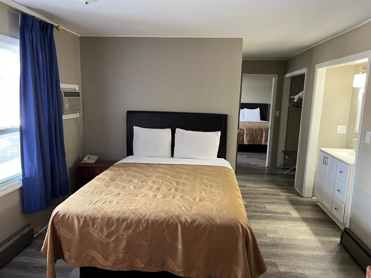 Comfort Triple Room Shower