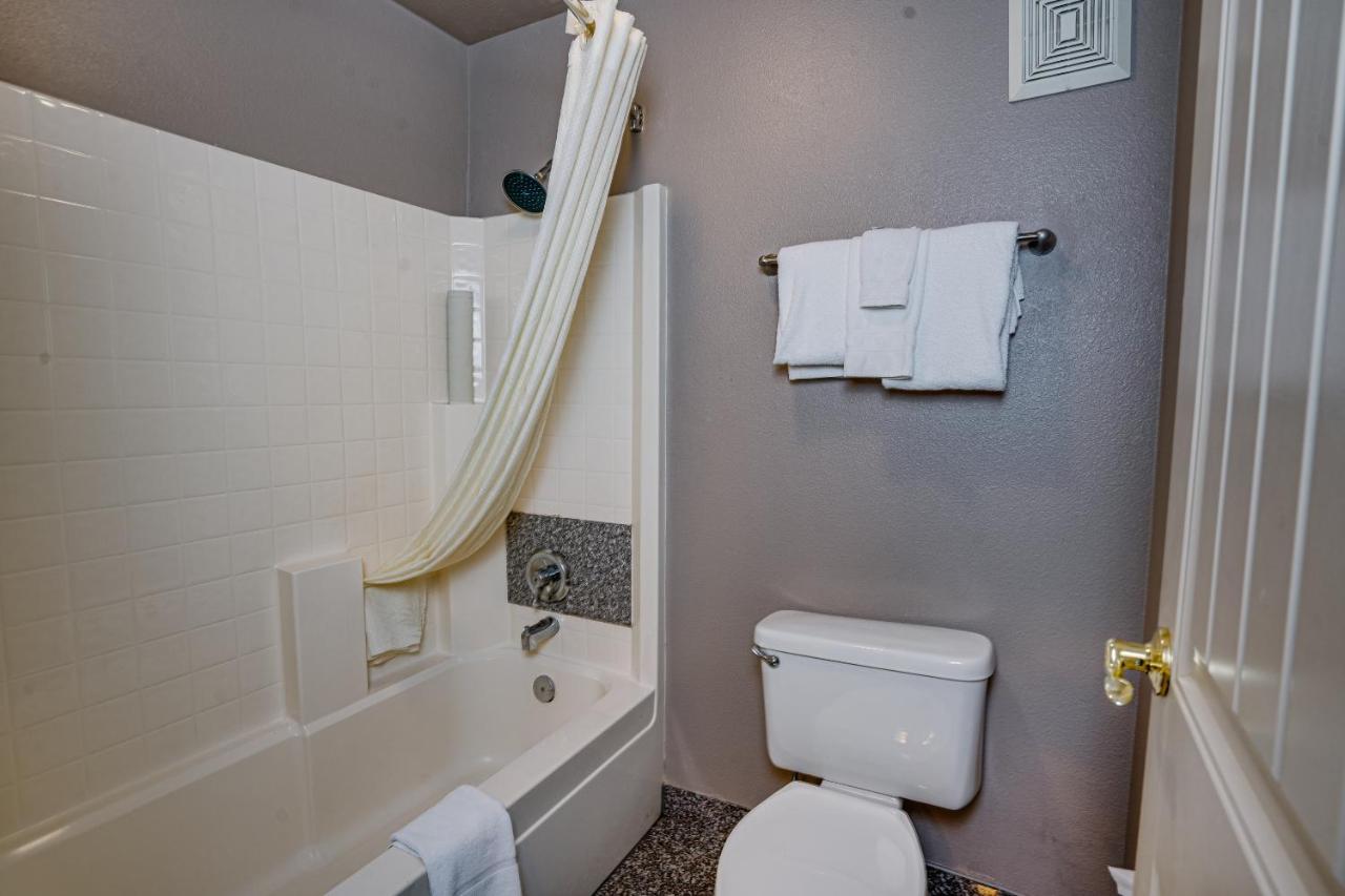 King Suite with Spa Bath