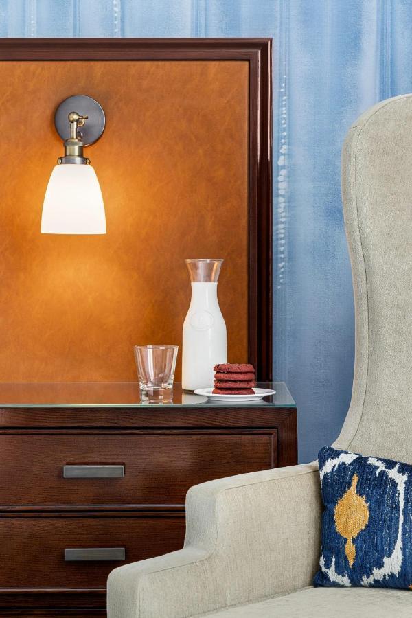 Wellness Suite, 1 Bedroom Suite, 1 King, City view,1634410169:JPEG