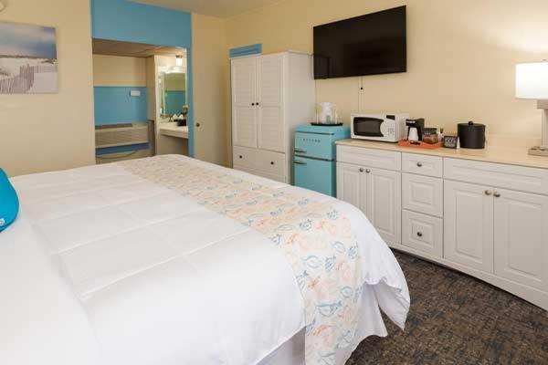 King Room with Ocean View - Upstairs