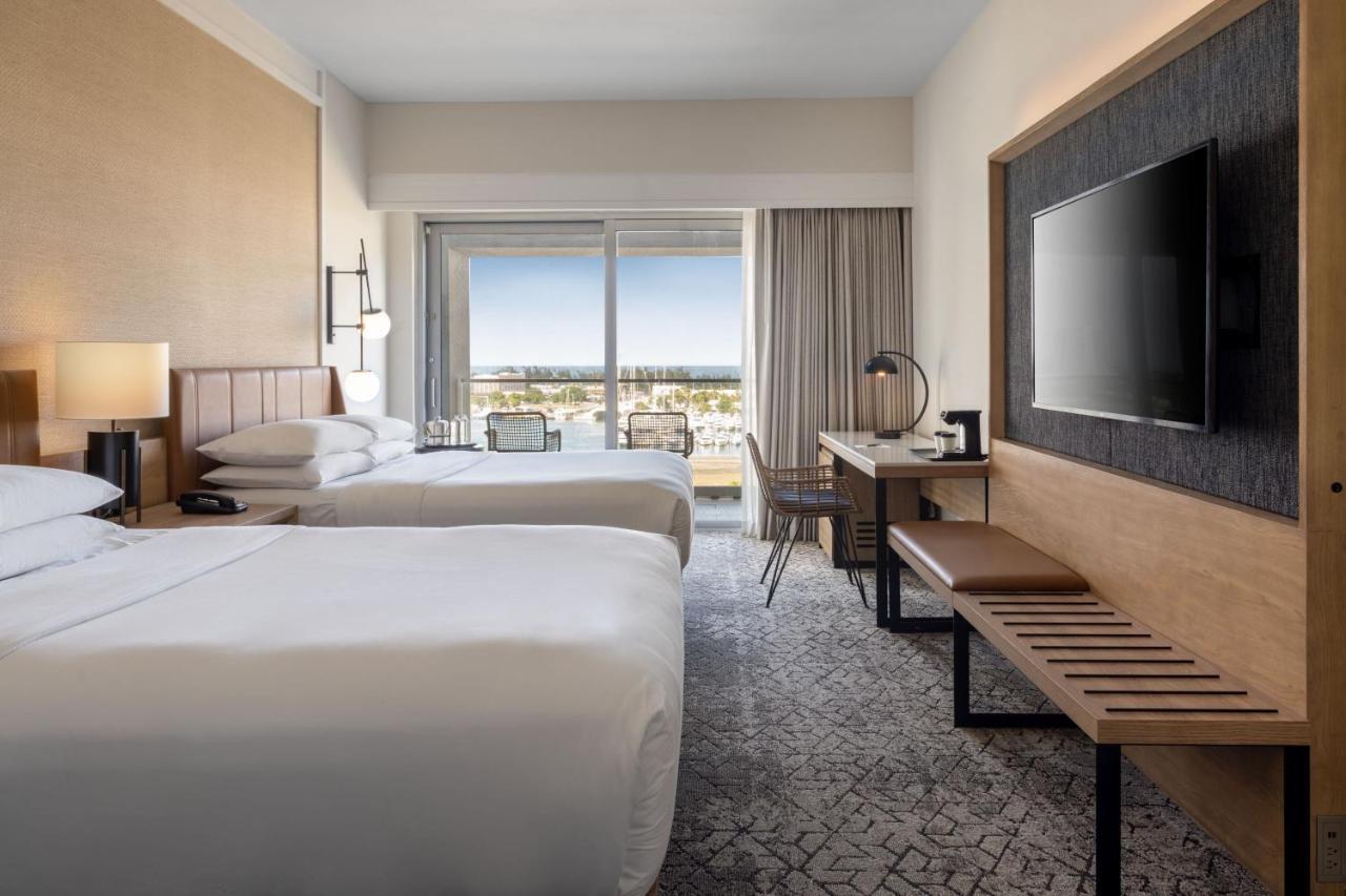 Bay View Room, 2 Queen Beds, Balcony