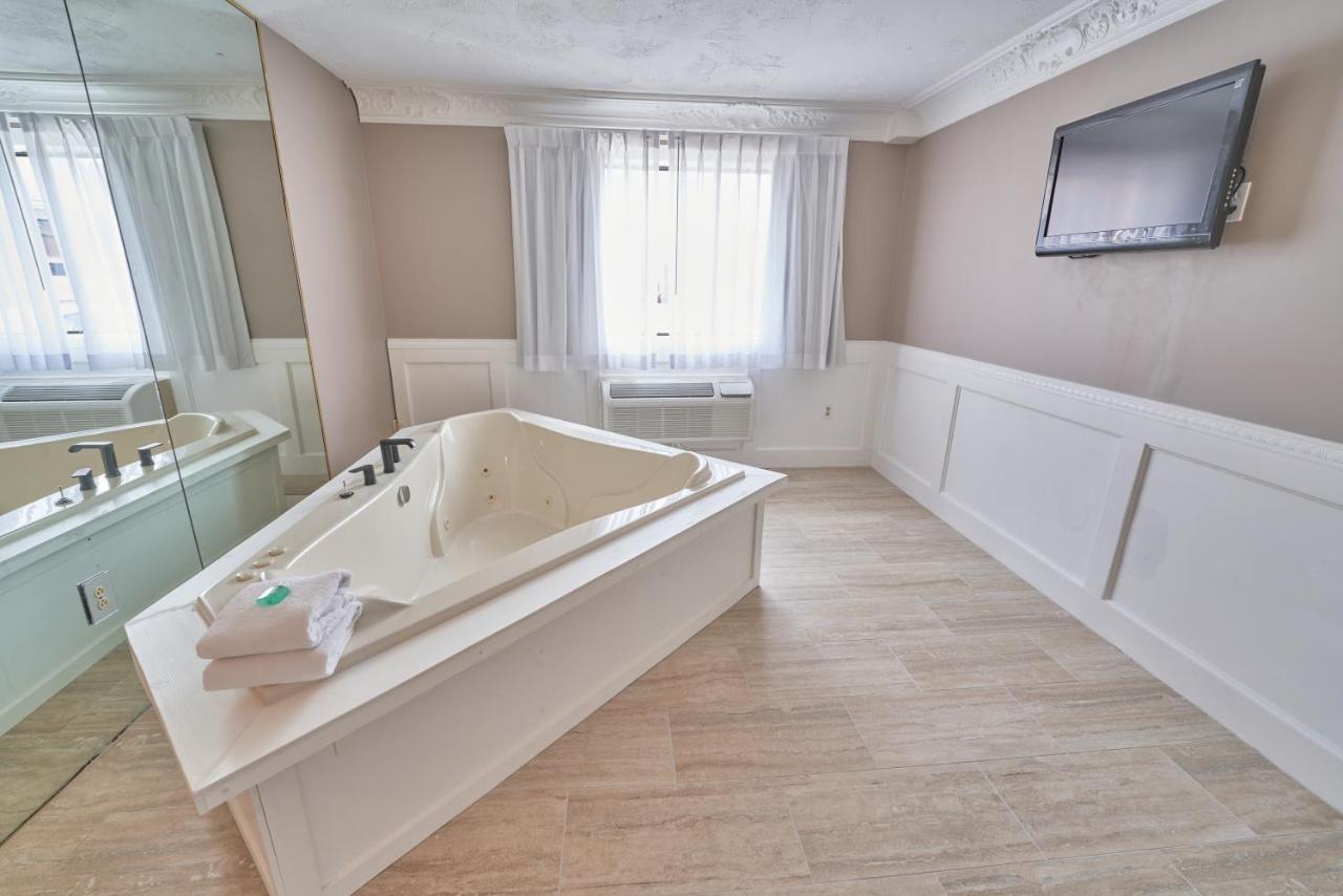 Royal Victorian Suite,1416795036:JPEG