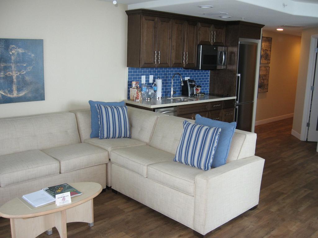 One-Bedroom Suite with Beach View