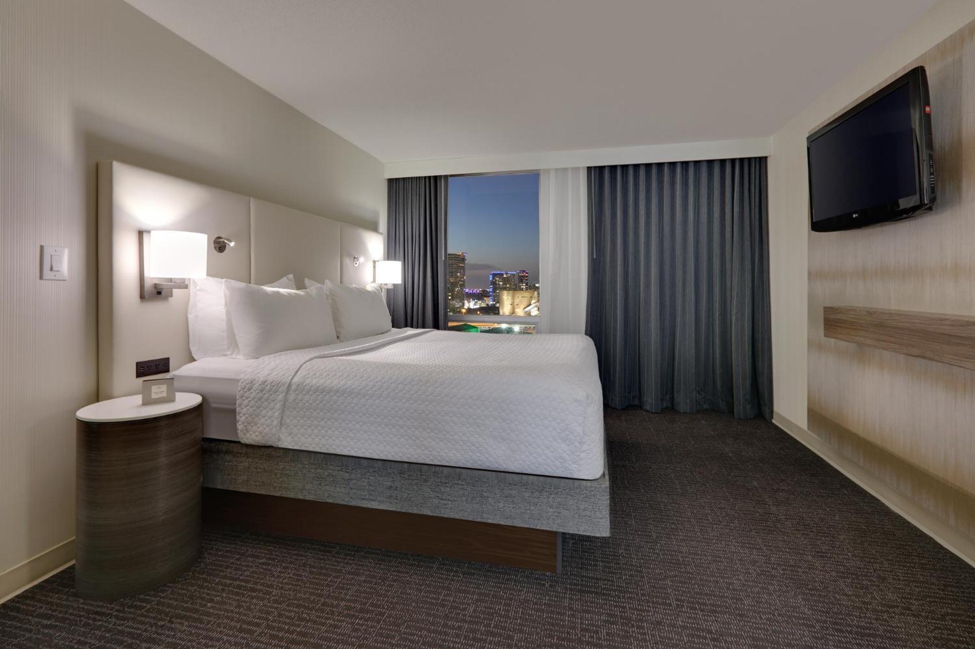Standard King Room