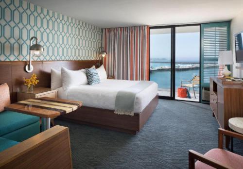 Ocean View Cloud - Two Queen,1435009042:JPEG