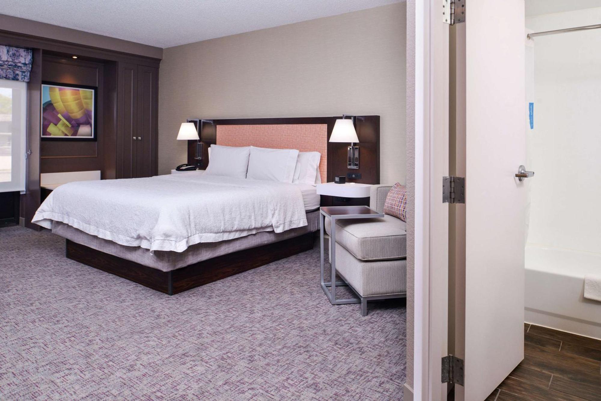 King Room with King Bed - Non-Smoking,1439030344:JPEG