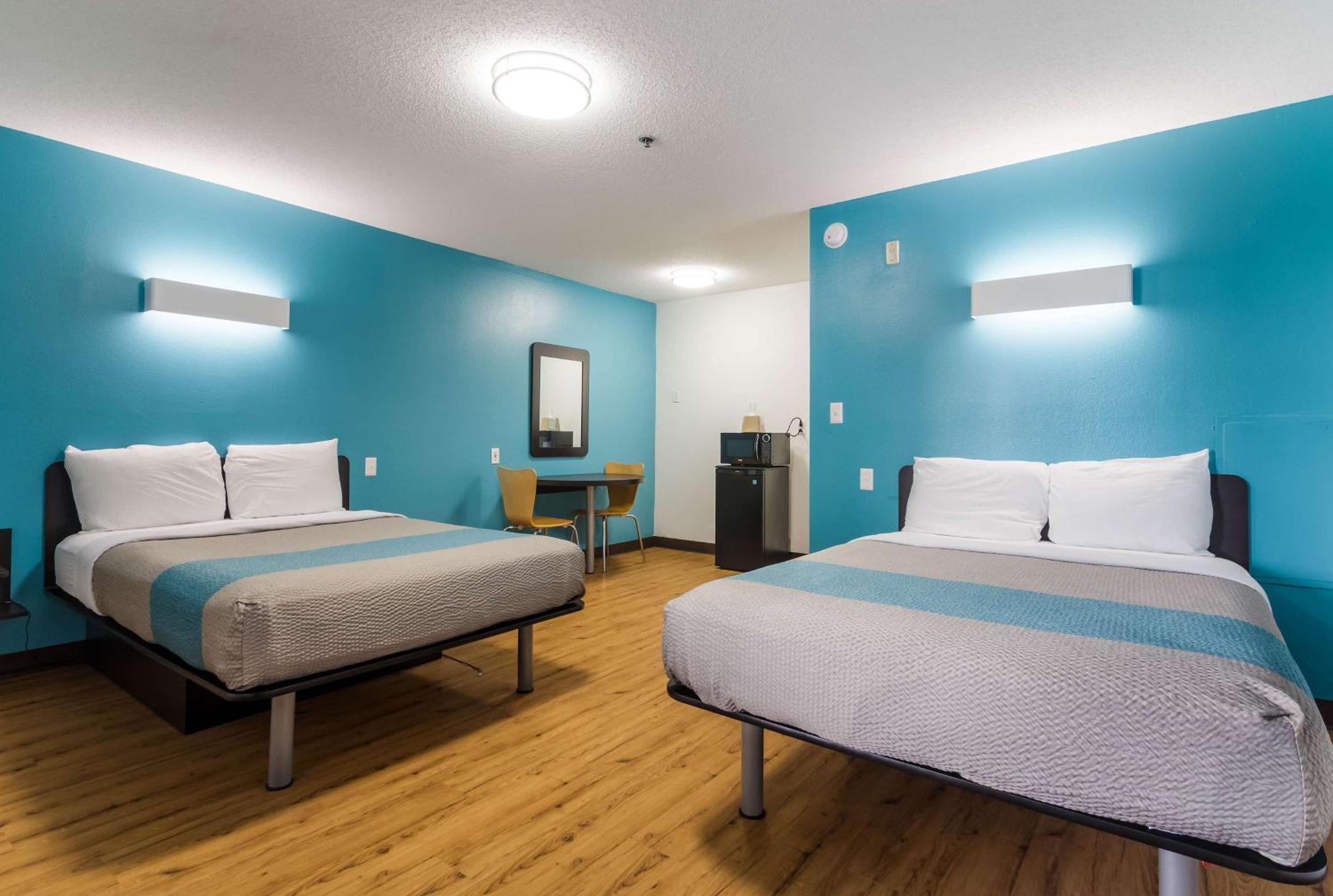 Deluxe Quadruple Room - Non-Smoking,1450453318:JPEG