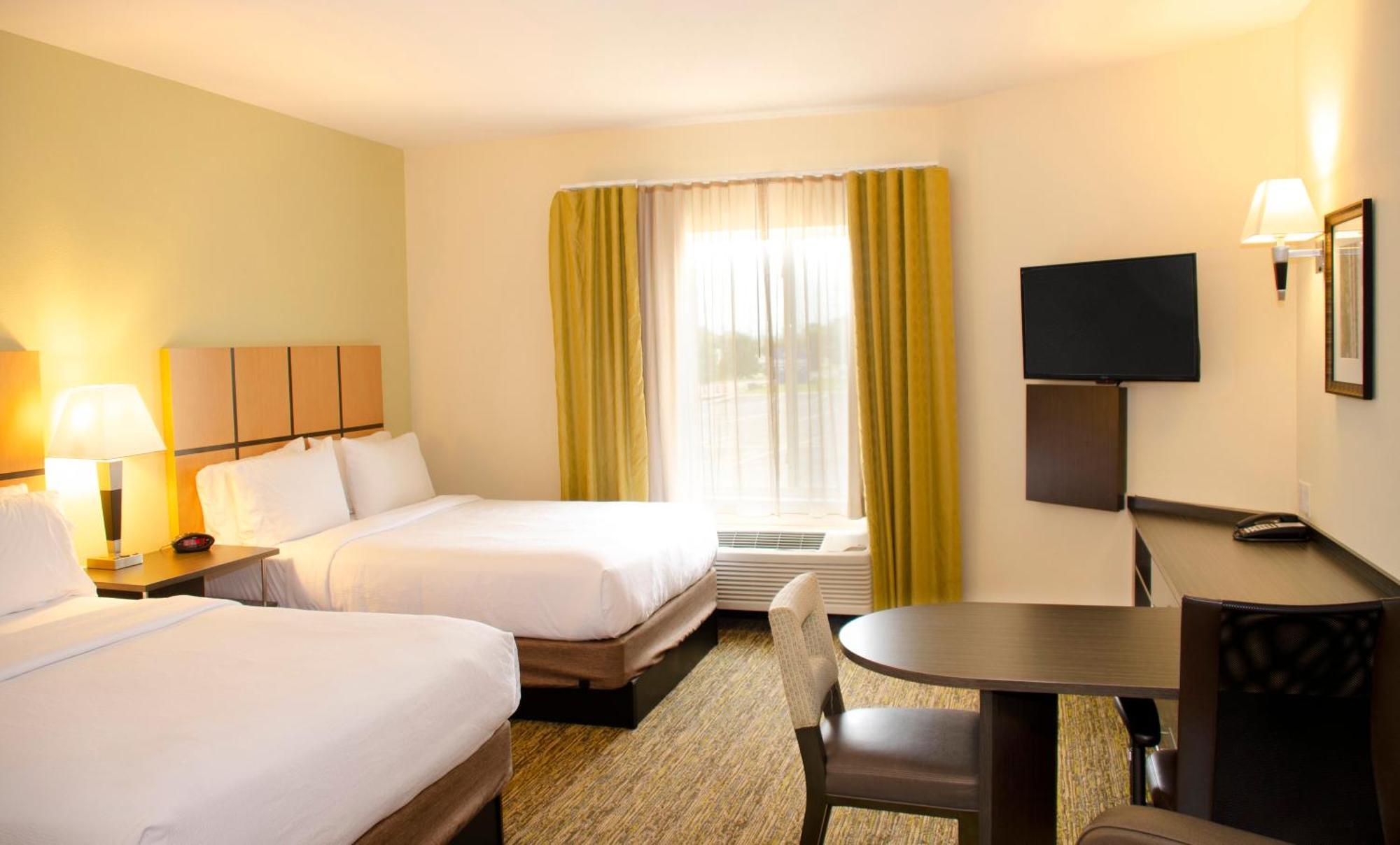 Queen Studio Suite with Two Queen Beds and Kitchen