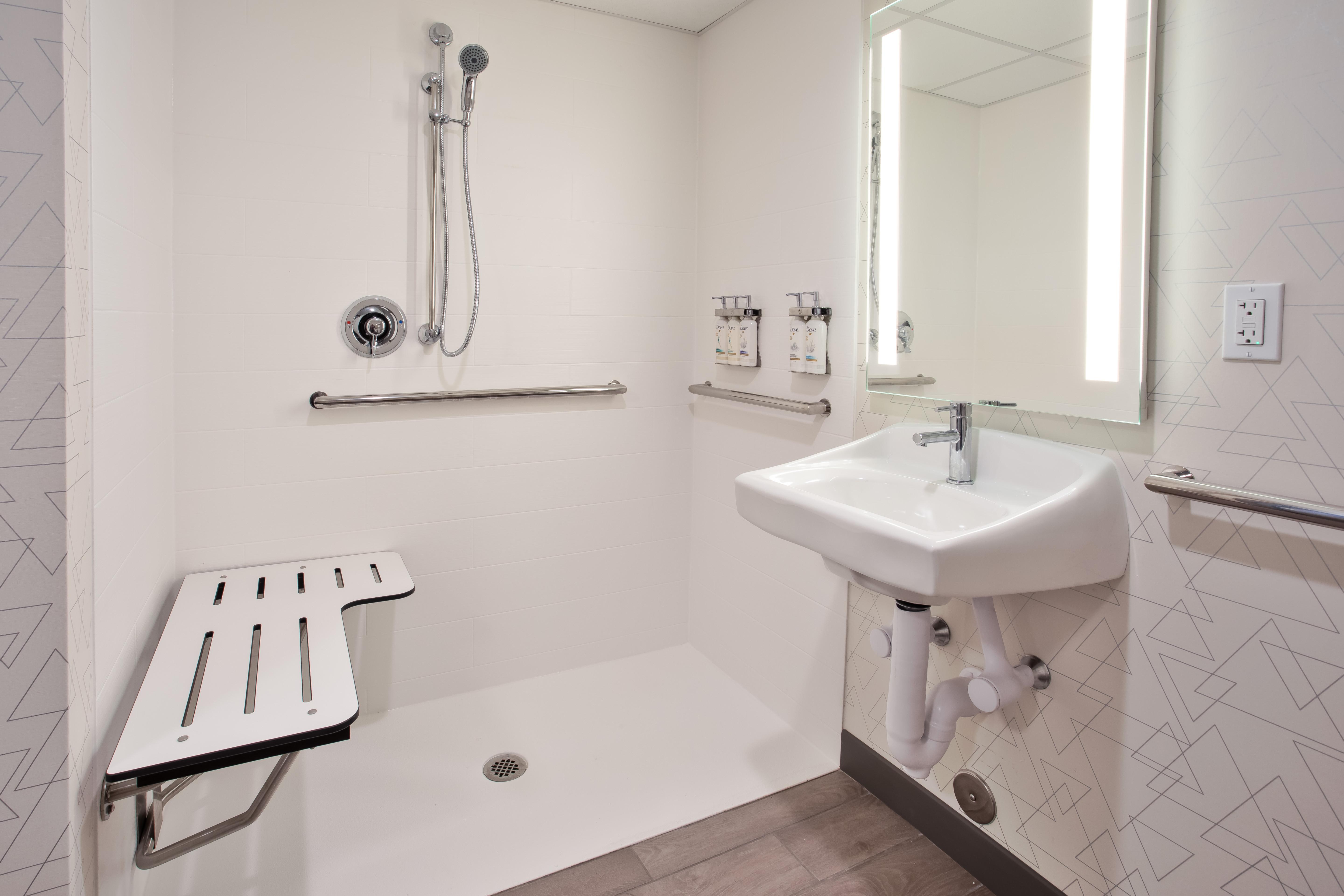 King Room - Mobility Access/Hearing Accessible