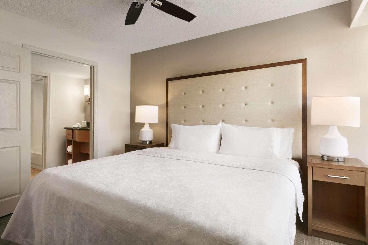 One-Bedroom King Suite - Non-Smoking,1498636906:JPEG