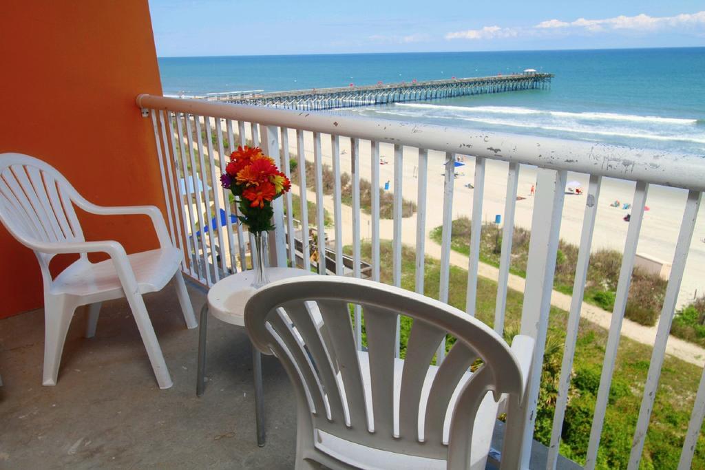 Oceanfront 2 Bedroom with Balcony