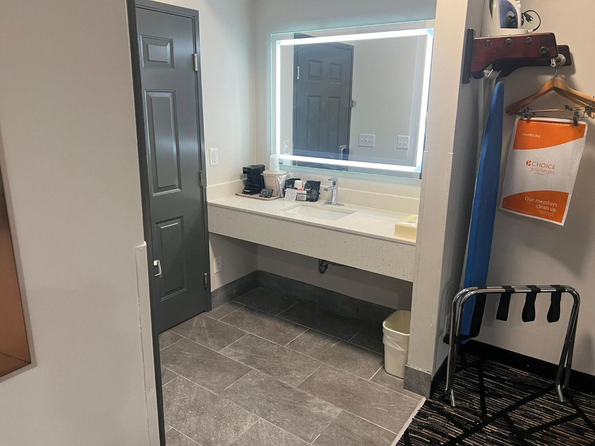 Double Room with Two Double Beds - Non-Smoking,1693294913:JPEG